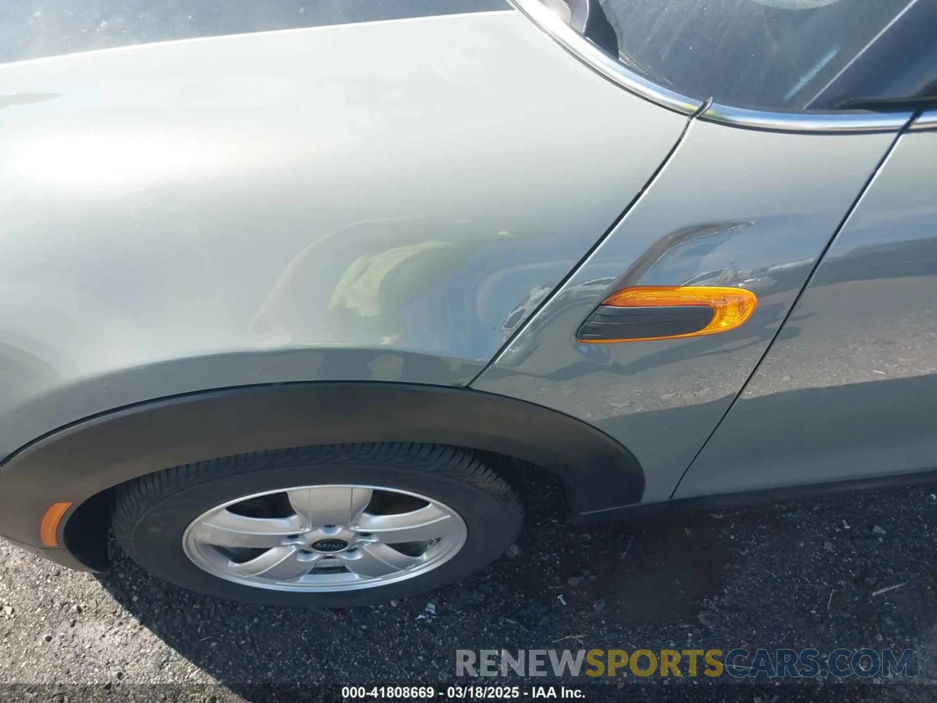 18 Photograph of a damaged car WMWXP5C55K2H29830 MINI HARDTOP 2019
