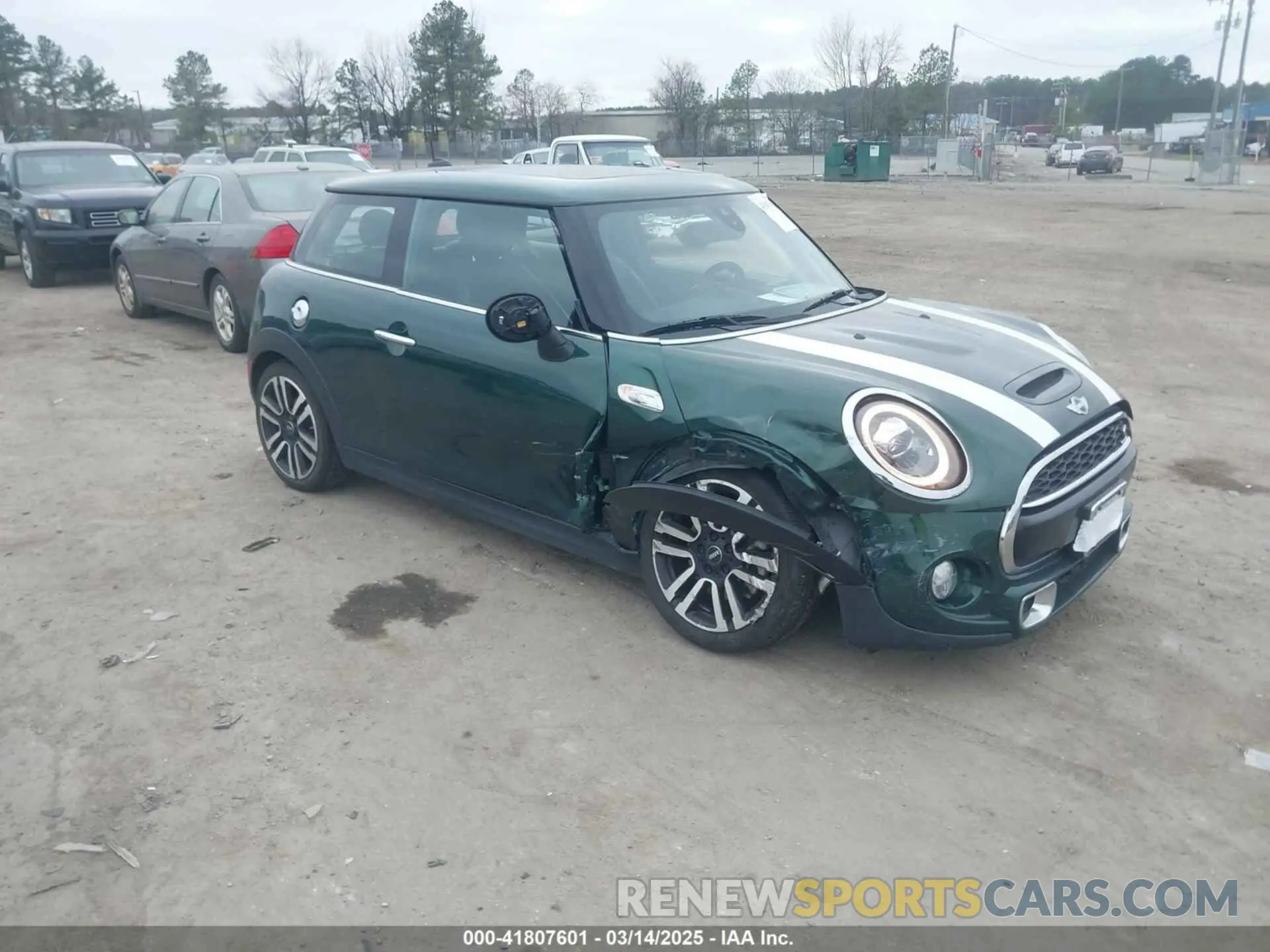 1 Фотография поврежденного автомобиля WMWXP7C50K2A52200 MINI HARDTOP 2019