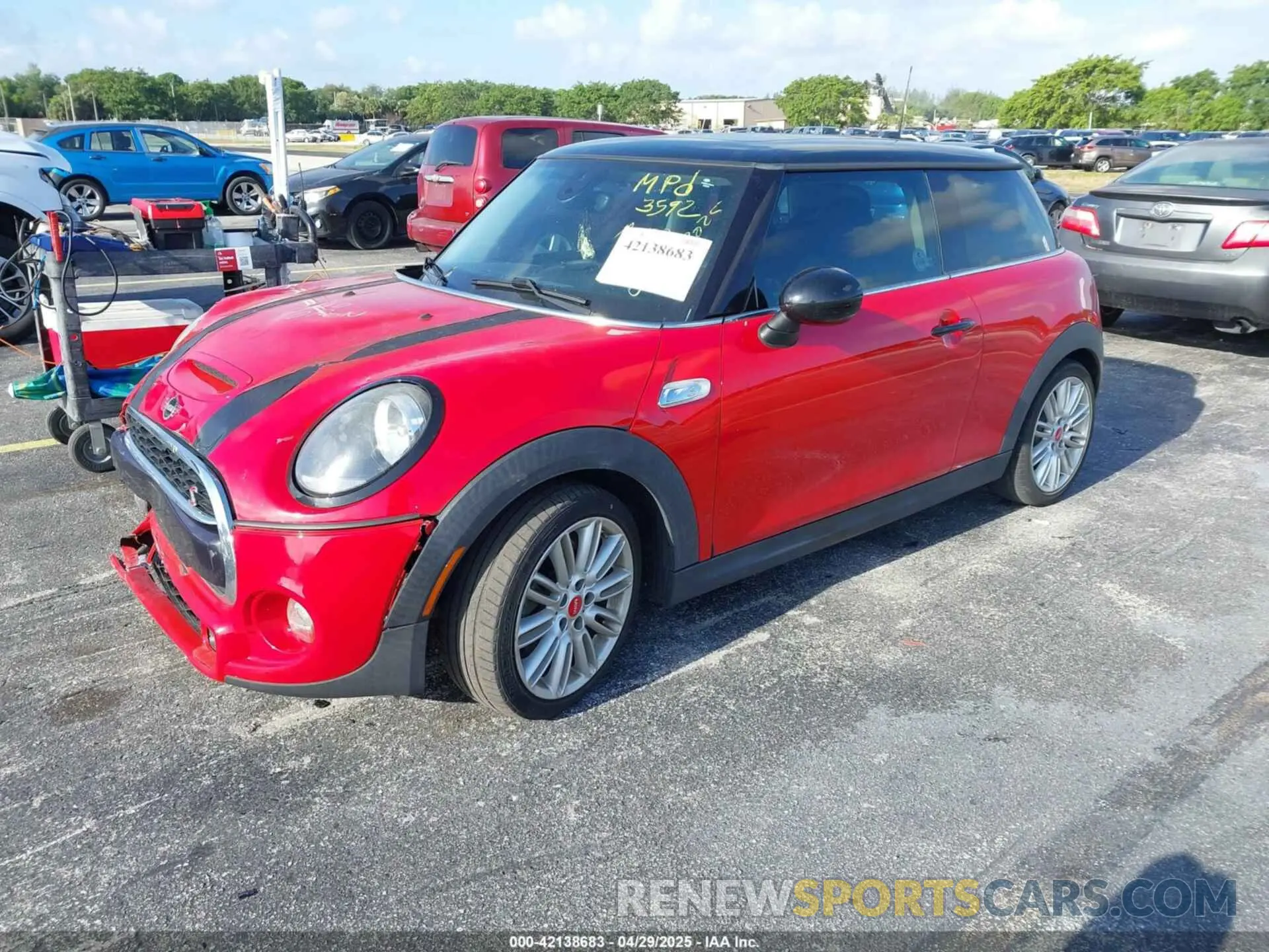 2 Фотография поврежденного автомобиля WMWXP7C54K2A53592 MINI HARDTOP 2019