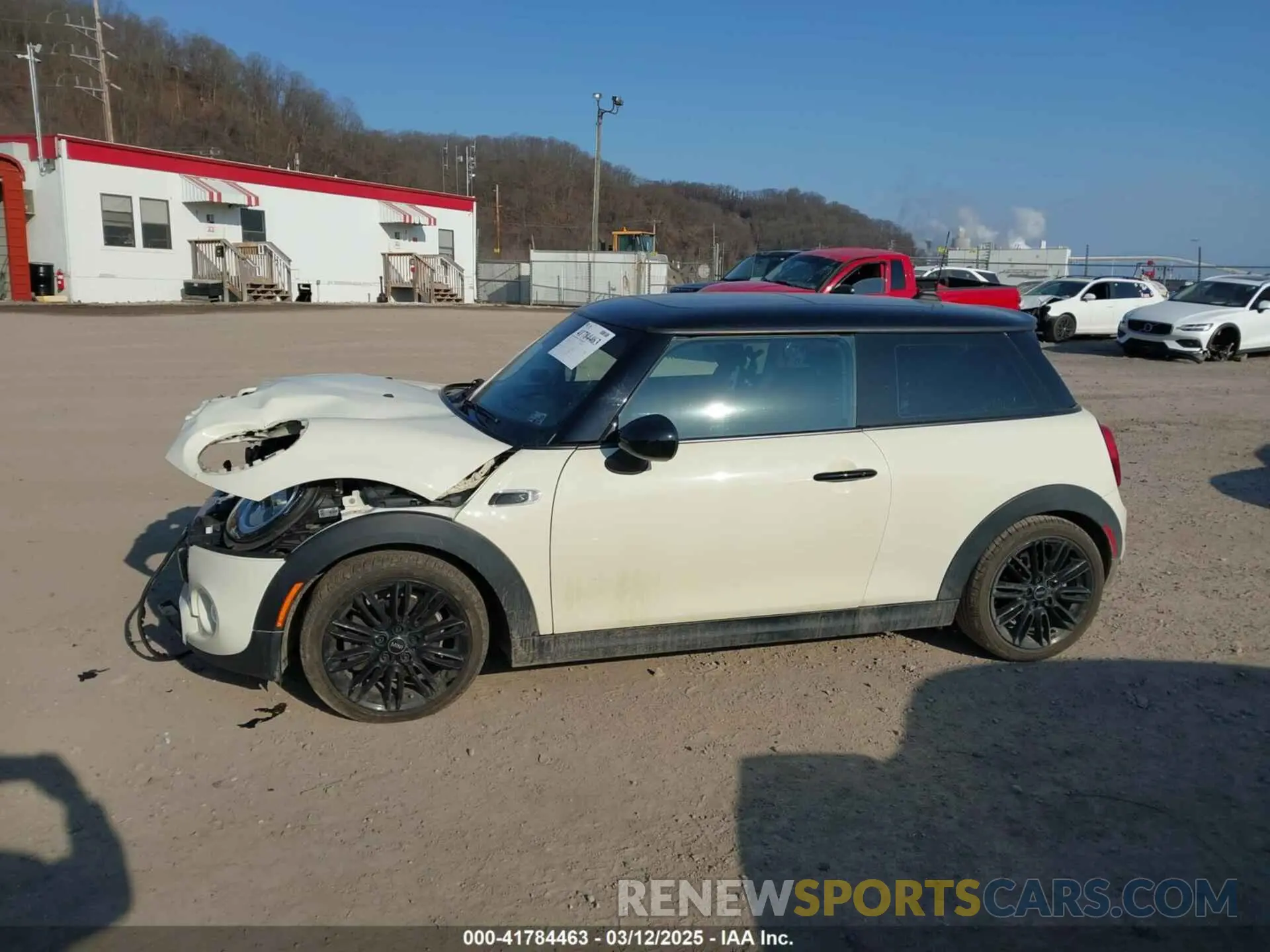 15 Фотография поврежденного автомобиля WMWXP7C5XK2A51961 MINI HARDTOP 2019