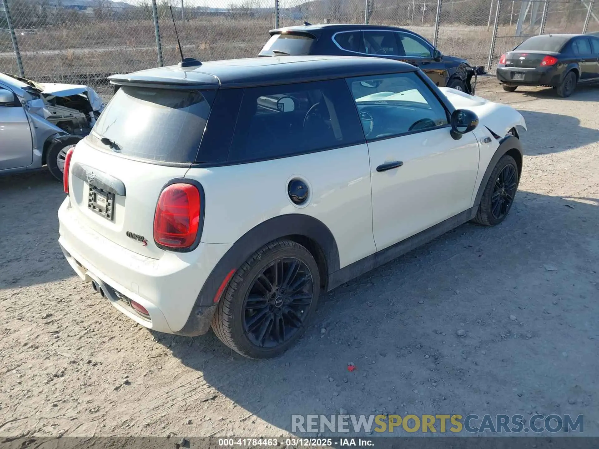 4 Фотография поврежденного автомобиля WMWXP7C5XK2A51961 MINI HARDTOP 2019