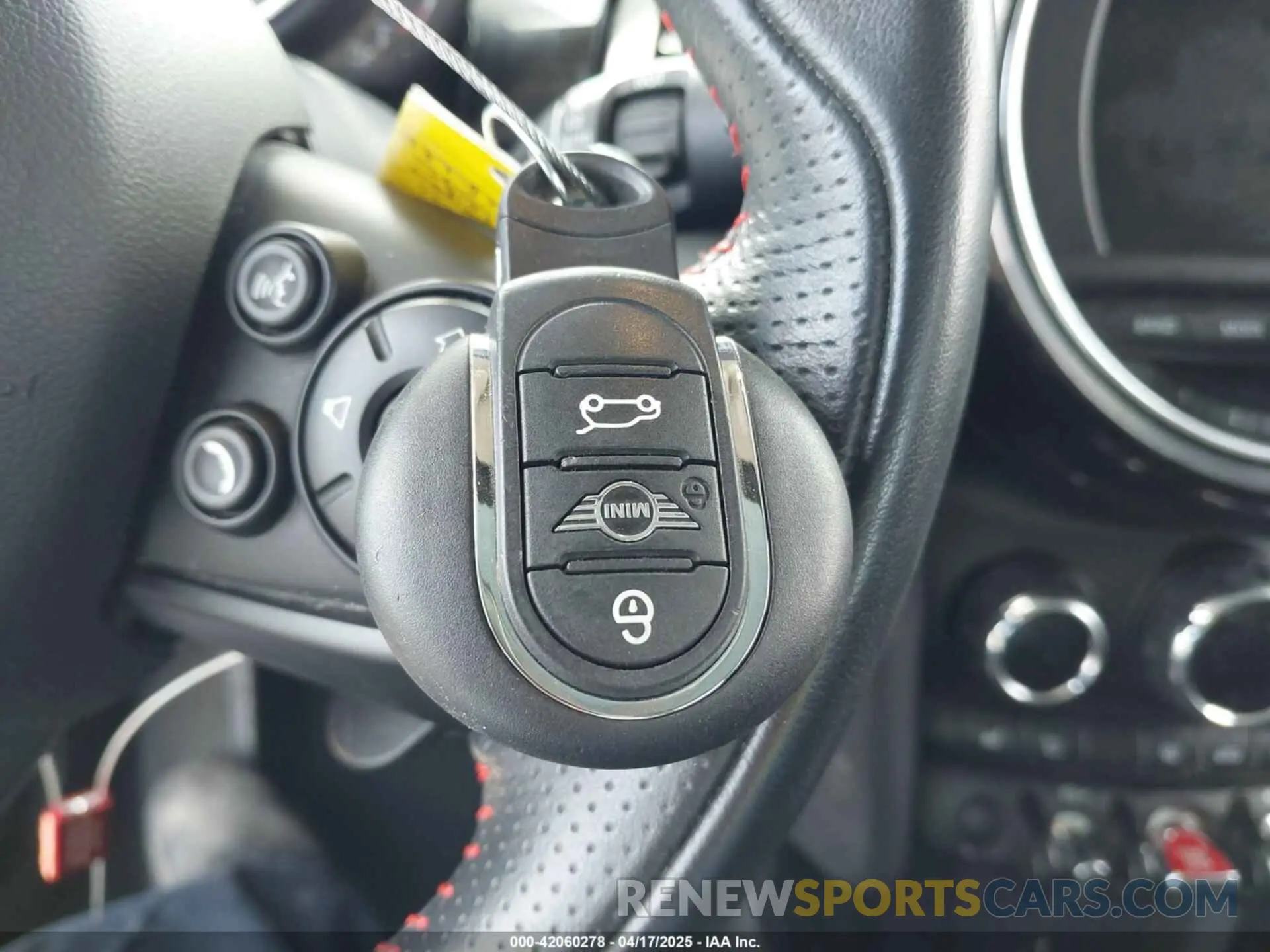 11 Фотография поврежденного автомобиля WMWXP7C5XK2A53483 MINI HARDTOP 2019