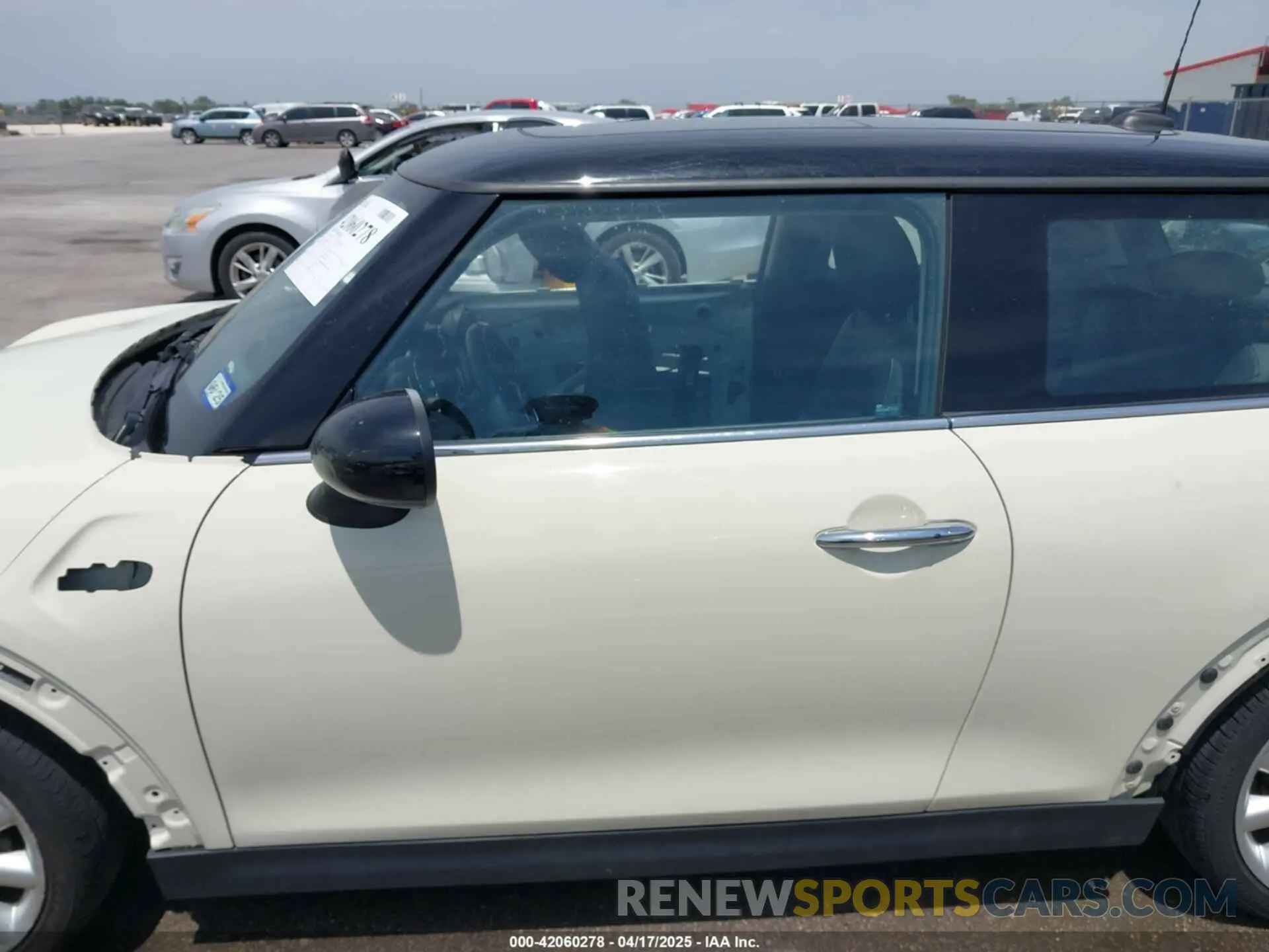 15 Фотография поврежденного автомобиля WMWXP7C5XK2A53483 MINI HARDTOP 2019