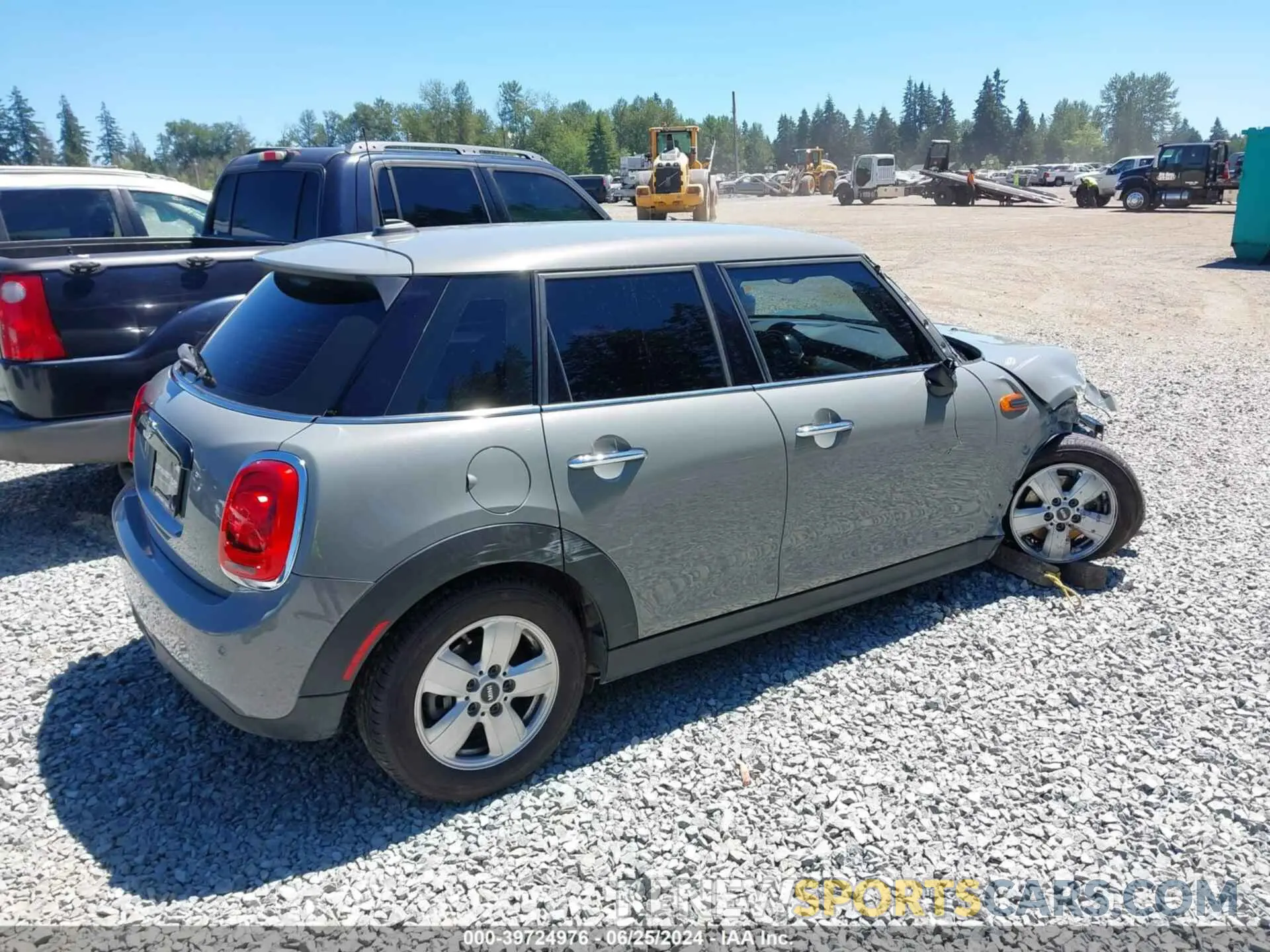 4 Photograph of a damaged car WMWXU1C59K2F81750 MINI HARDTOP 2019