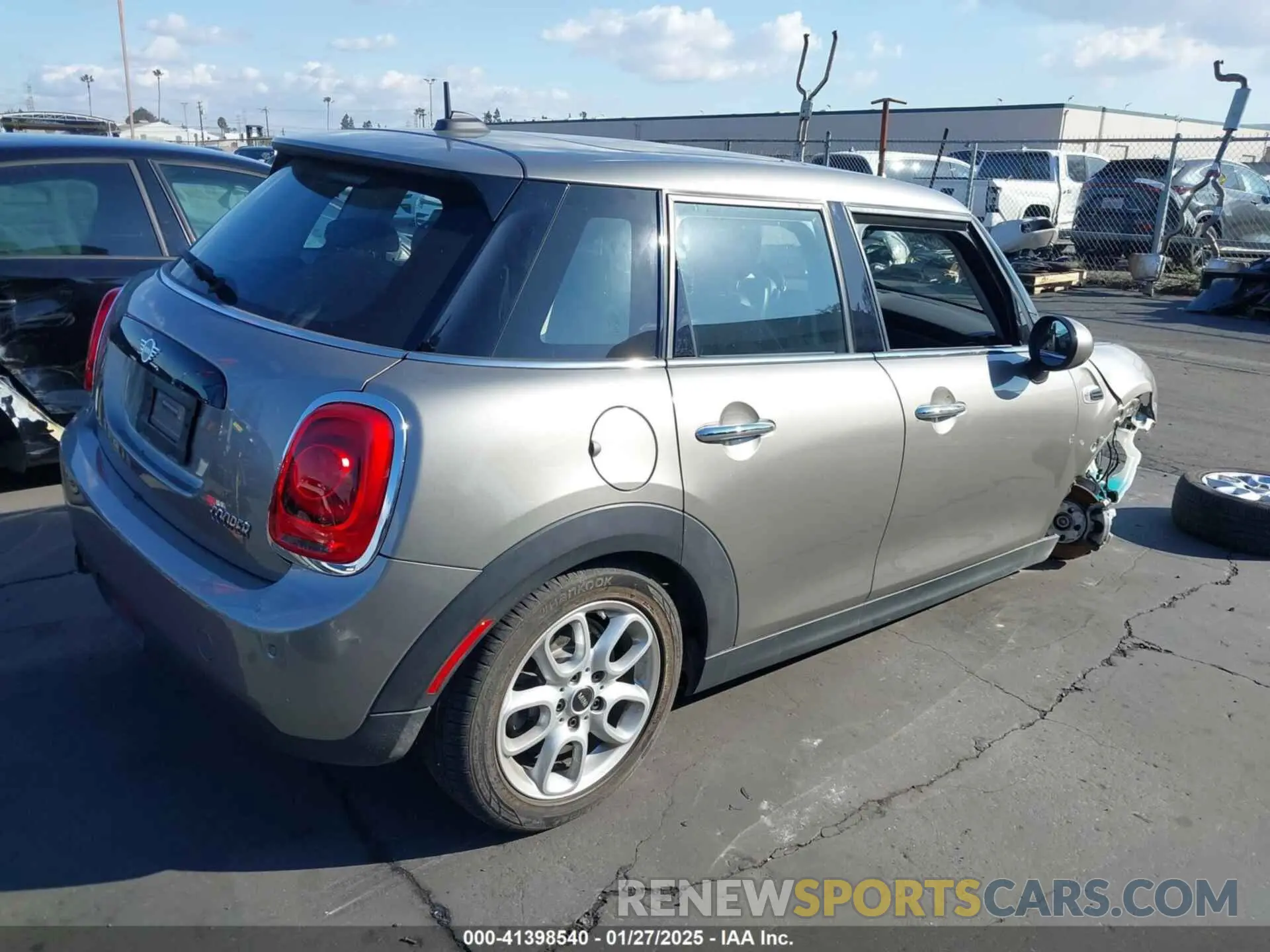 4 Фотография поврежденного автомобиля WMWXU1C59K2L24715 MINI HARDTOP 2019
