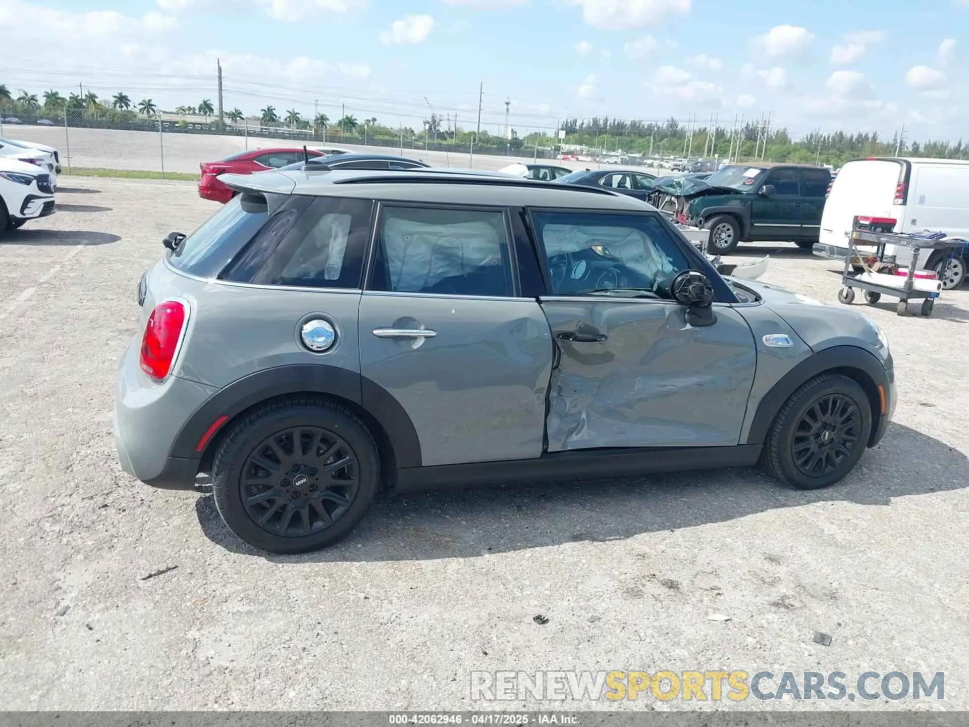 13 Фотография поврежденного автомобиля WMWXU3C53K2H88615 MINI HARDTOP 2019