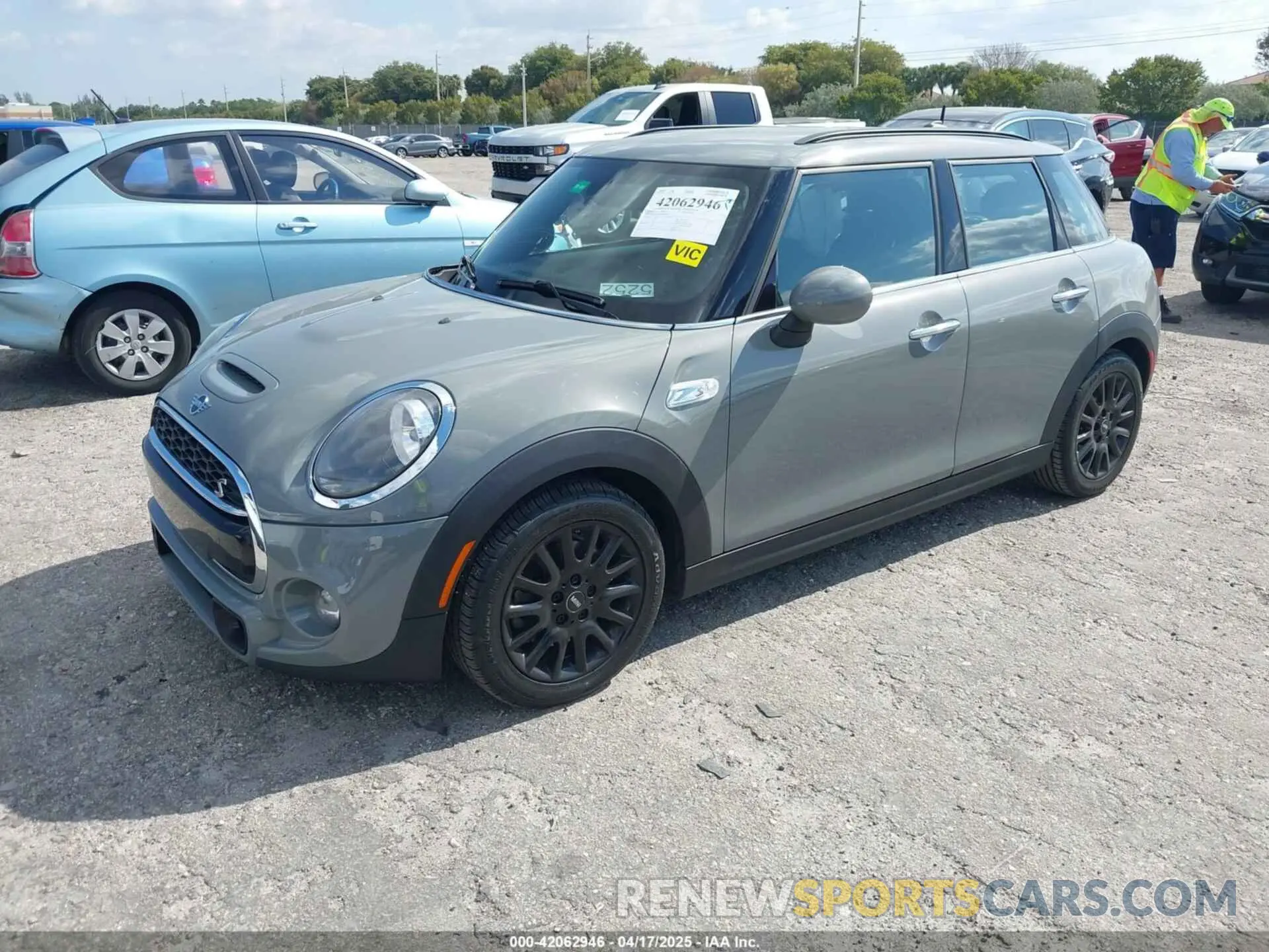 2 Фотография поврежденного автомобиля WMWXU3C53K2H88615 MINI HARDTOP 2019