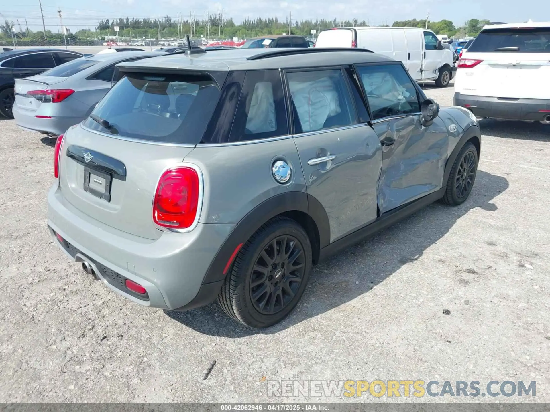 4 Фотография поврежденного автомобиля WMWXU3C53K2H88615 MINI HARDTOP 2019