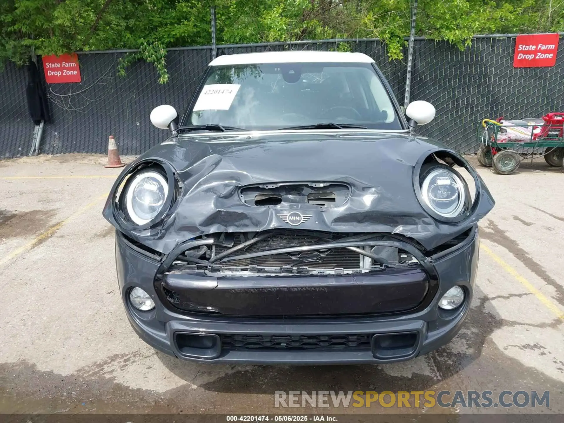 12 Photograph of a damaged car WMWXU3C54K2H86856 MINI HARDTOP 2019