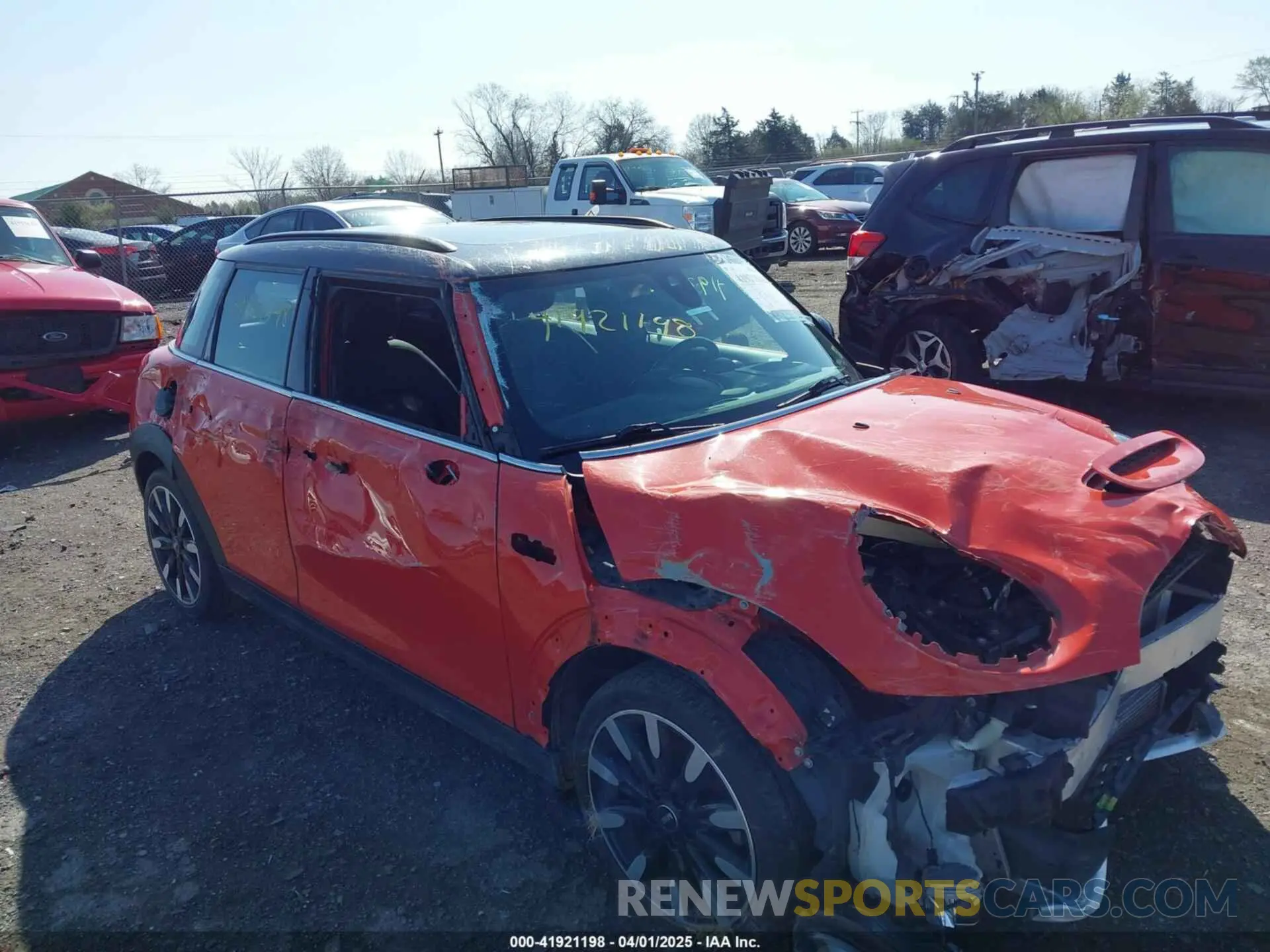 6 Photograph of a damaged car WMWXU3C56K2H87877 MINI HARDTOP 2019