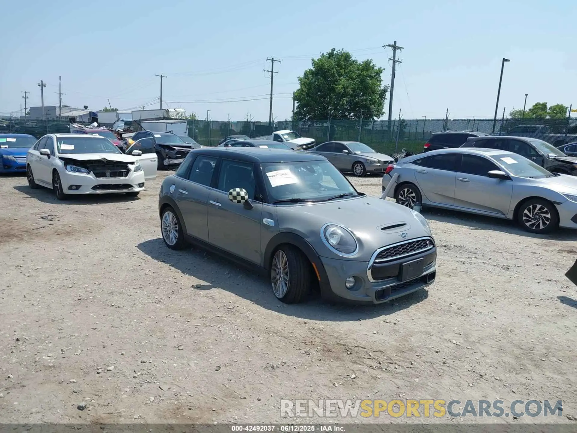 1 Photograph of a damaged car WMWXU3C57K2H54547 MINI HARDTOP 2019