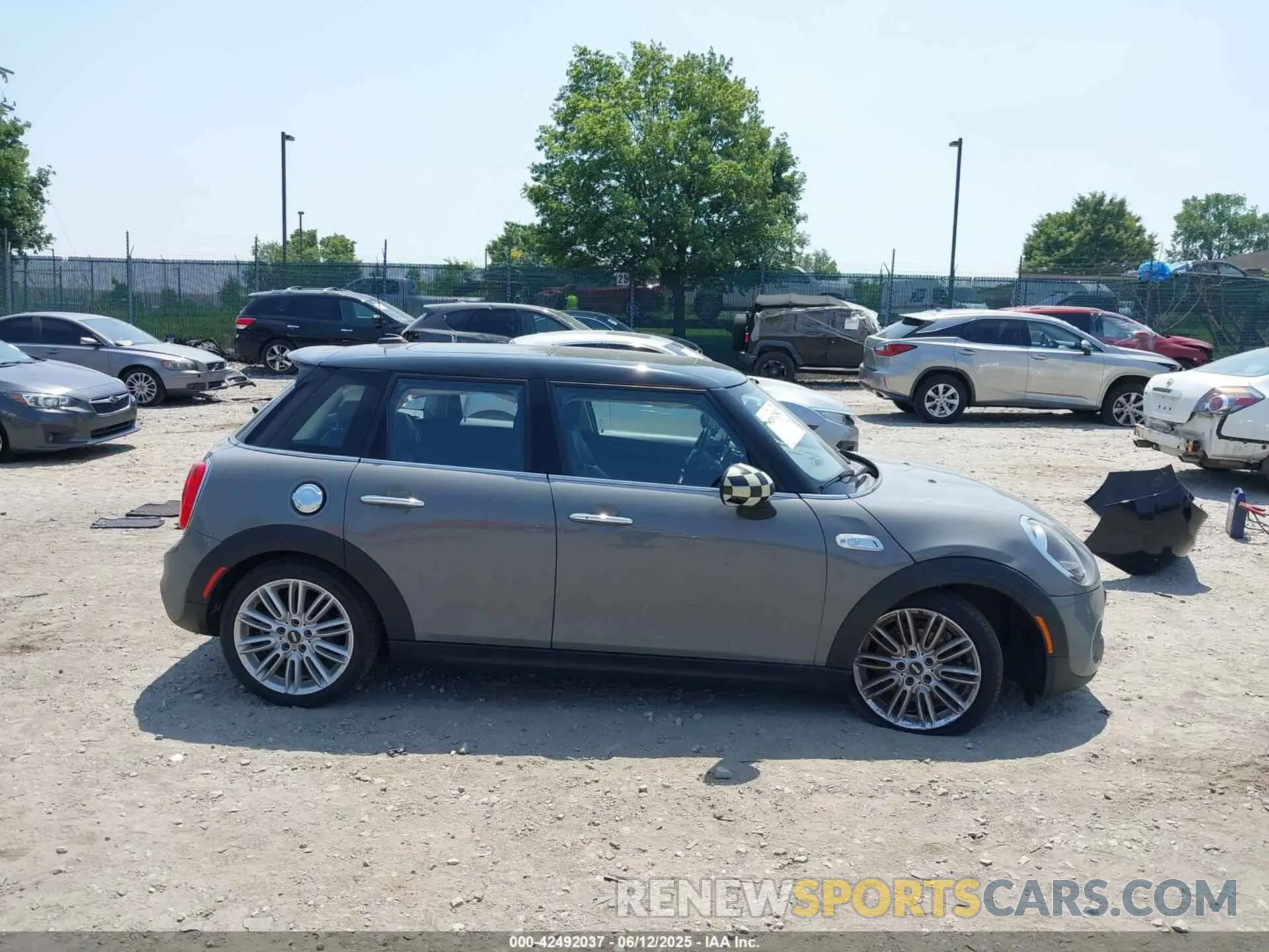 14 Photograph of a damaged car WMWXU3C57K2H54547 MINI HARDTOP 2019
