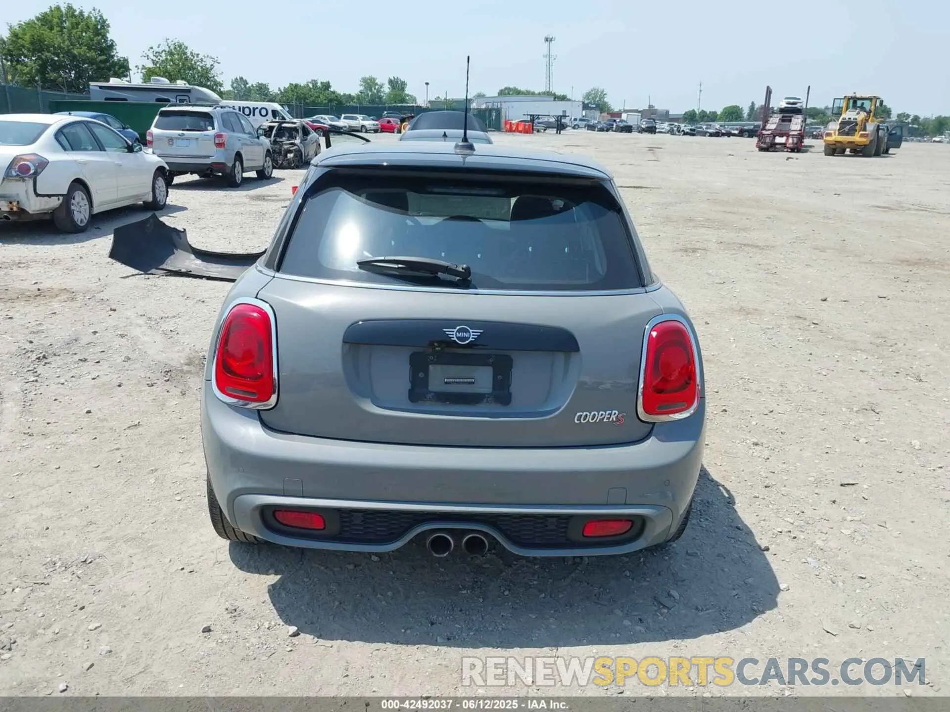 17 Photograph of a damaged car WMWXU3C57K2H54547 MINI HARDTOP 2019