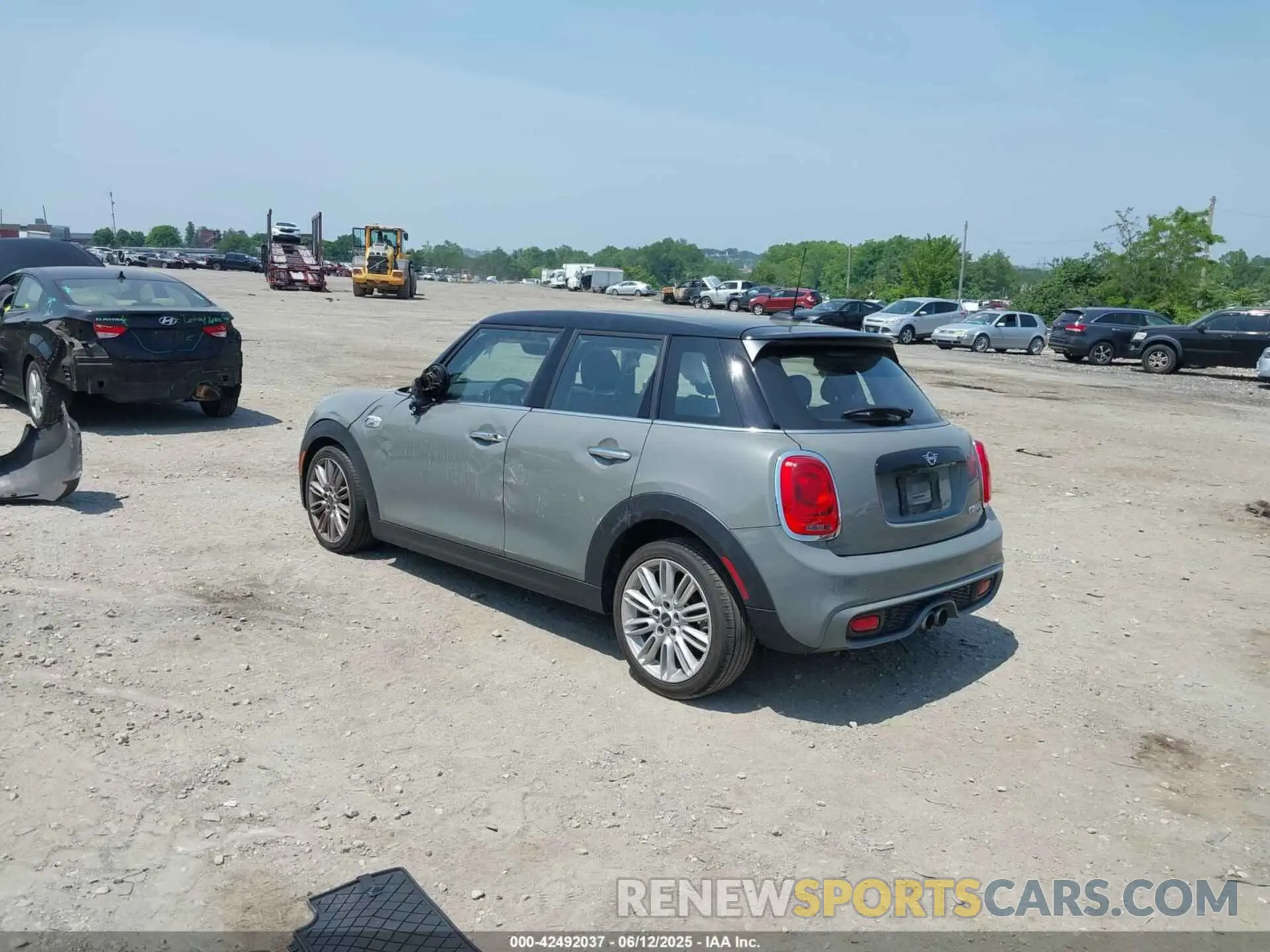 3 Photograph of a damaged car WMWXU3C57K2H54547 MINI HARDTOP 2019
