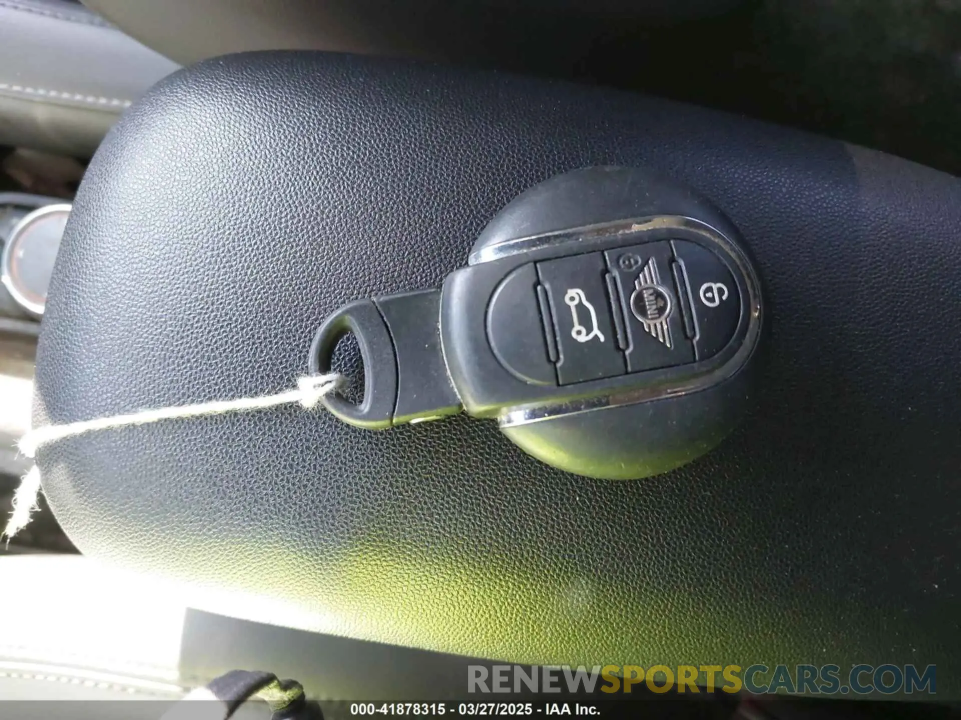 11 Photograph of a damaged car WMWXU3C57K2L20397 MINI HARDTOP 2019