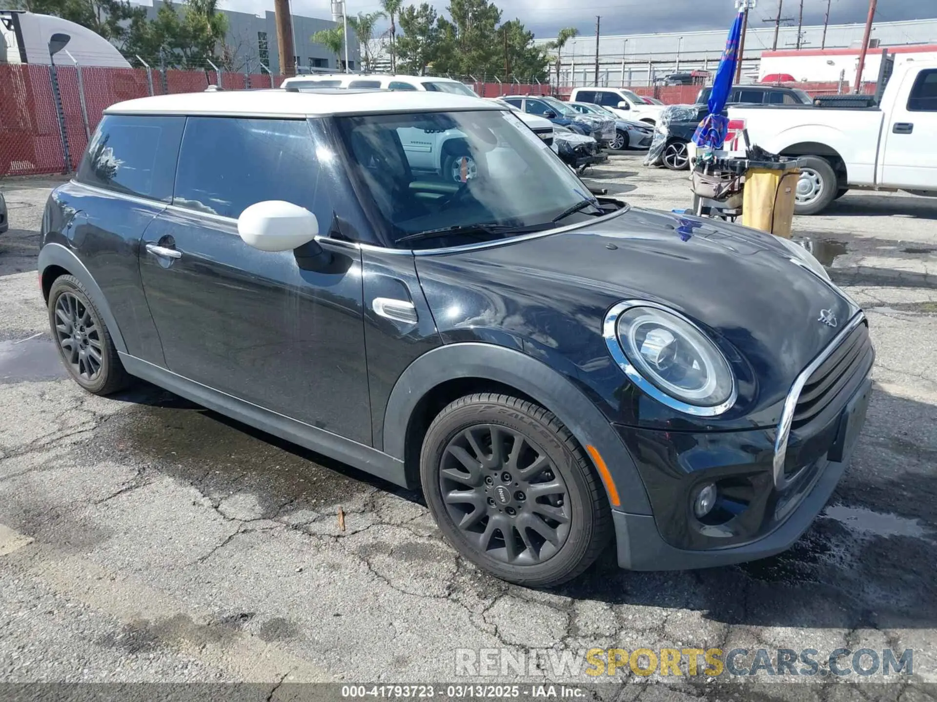 1 Фотография поврежденного автомобиля WMWXR3C02L2M01430 MINI HARDTOP 2020