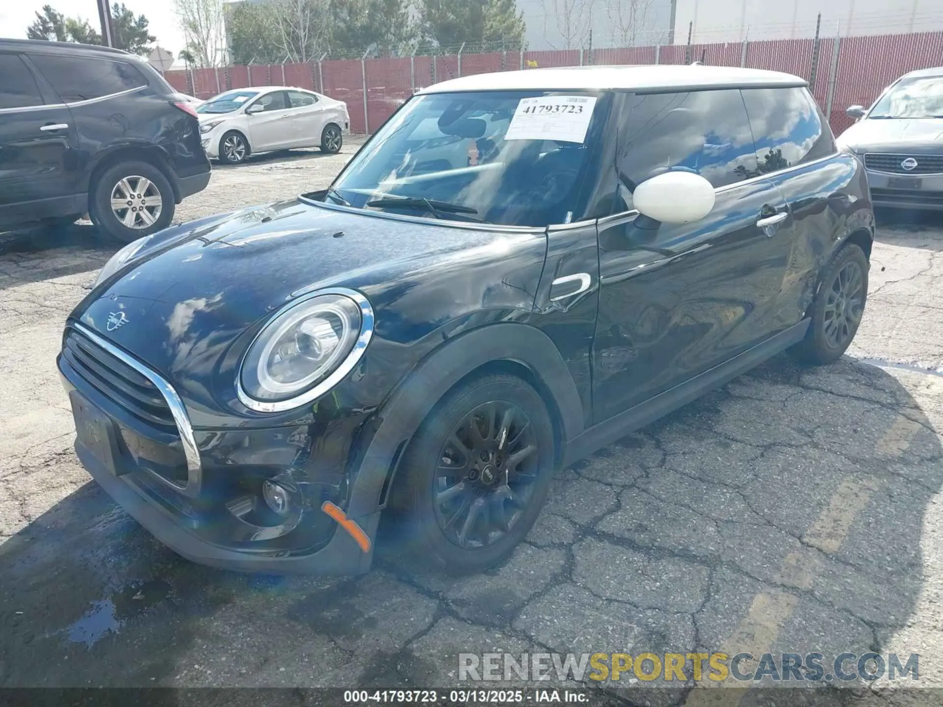 2 Фотография поврежденного автомобиля WMWXR3C02L2M01430 MINI HARDTOP 2020