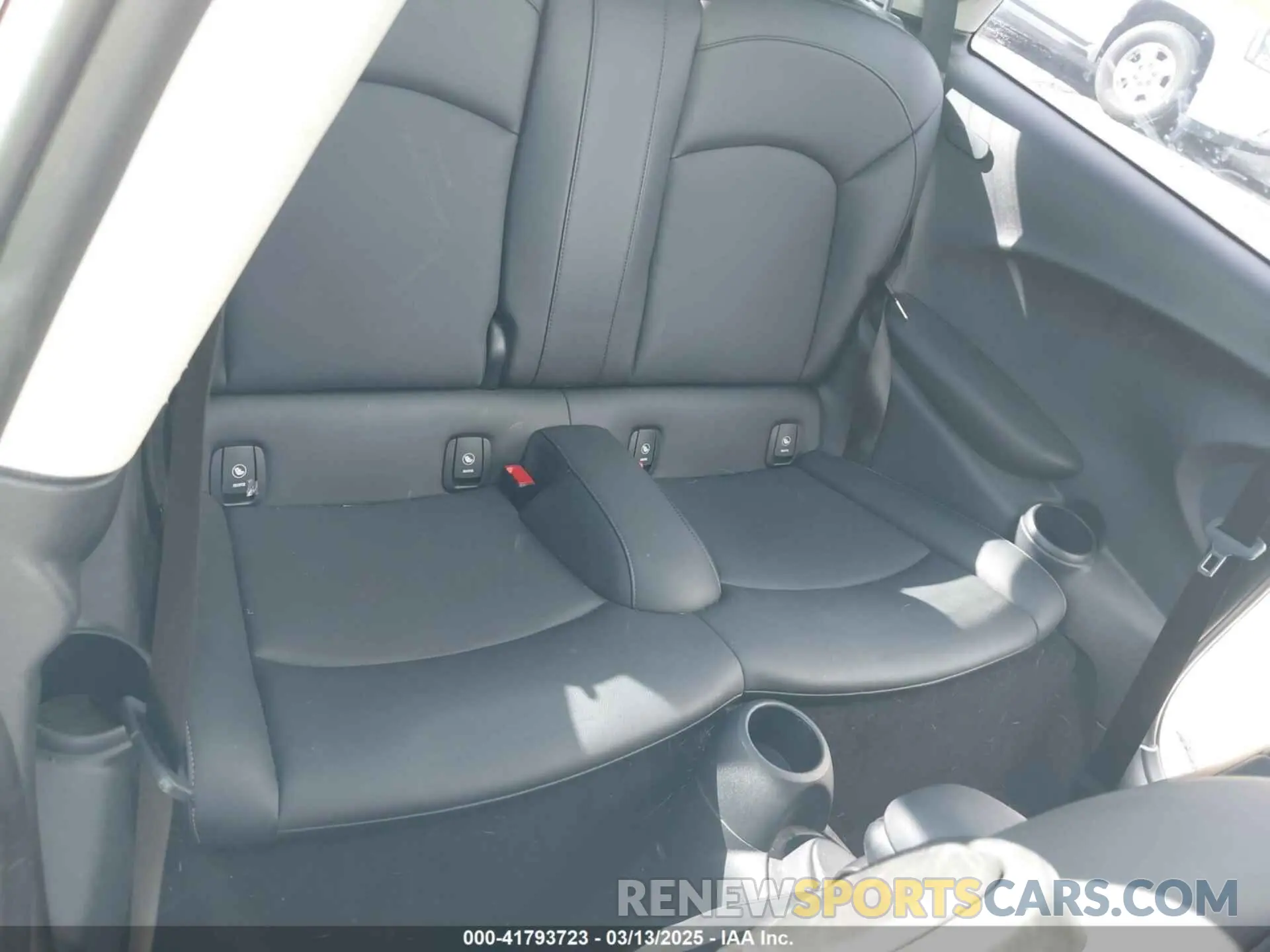 8 Фотография поврежденного автомобиля WMWXR3C02L2M01430 MINI HARDTOP 2020