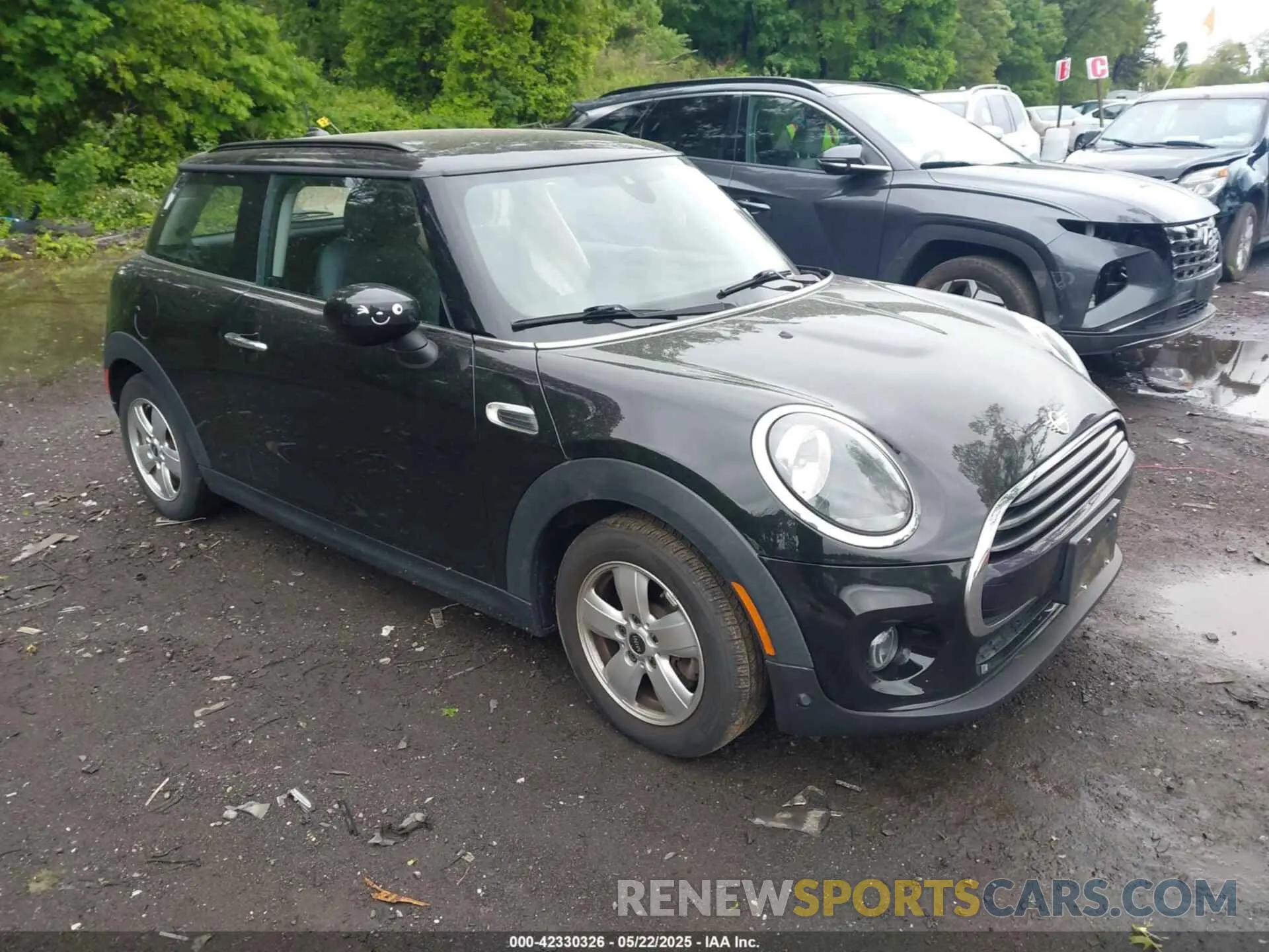 1 Photograph of a damaged car WMWXR3C05L2M63212 MINI HARDTOP 2020
