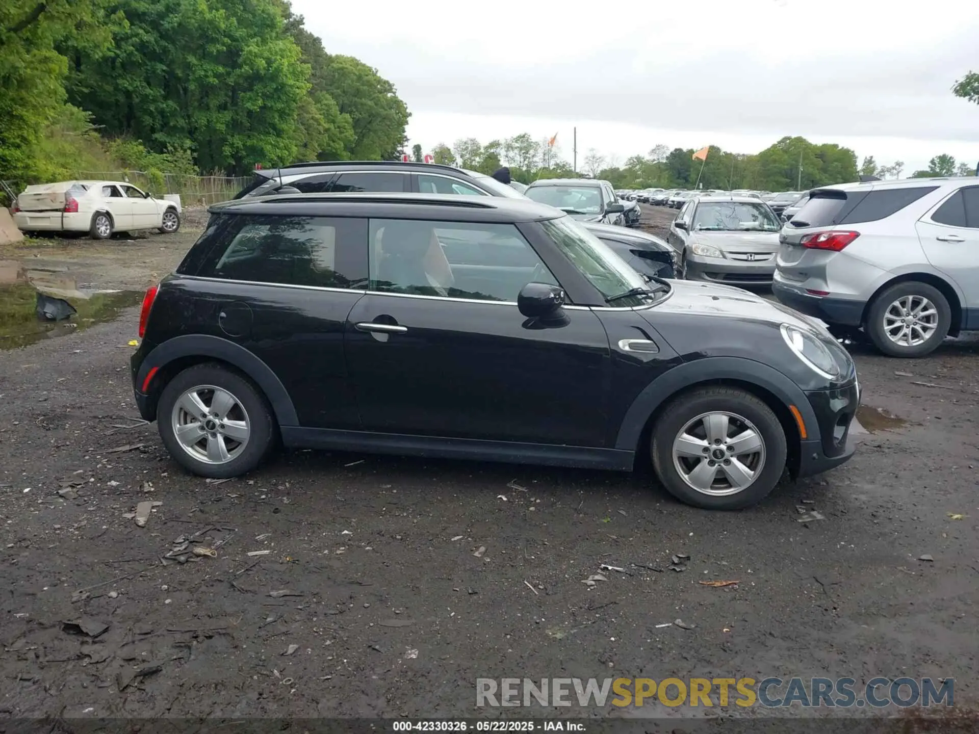 13 Photograph of a damaged car WMWXR3C05L2M63212 MINI HARDTOP 2020