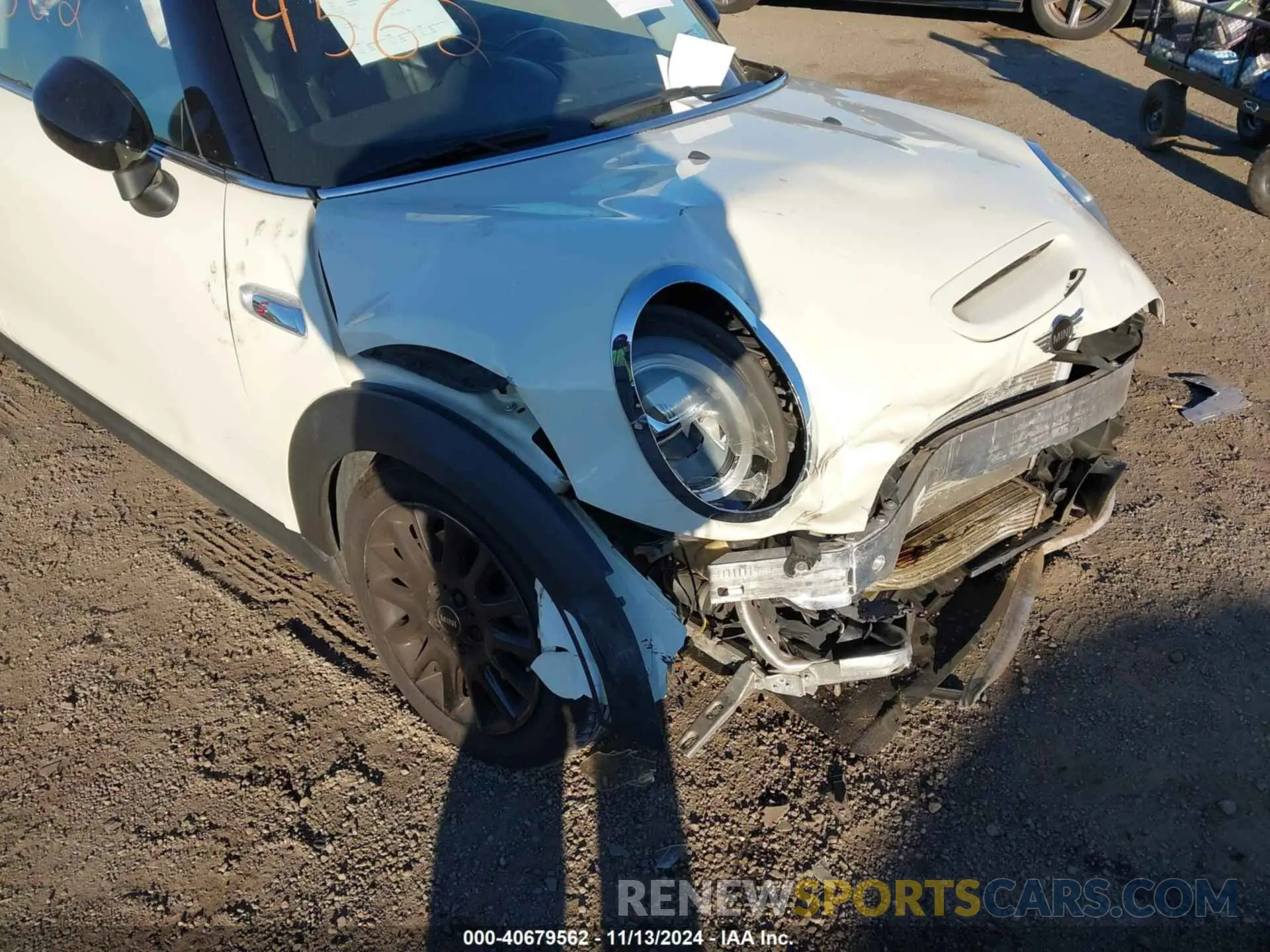 19 Фотография поврежденного автомобиля WMWXR5C00L2L49498 MINI HARDTOP 2020