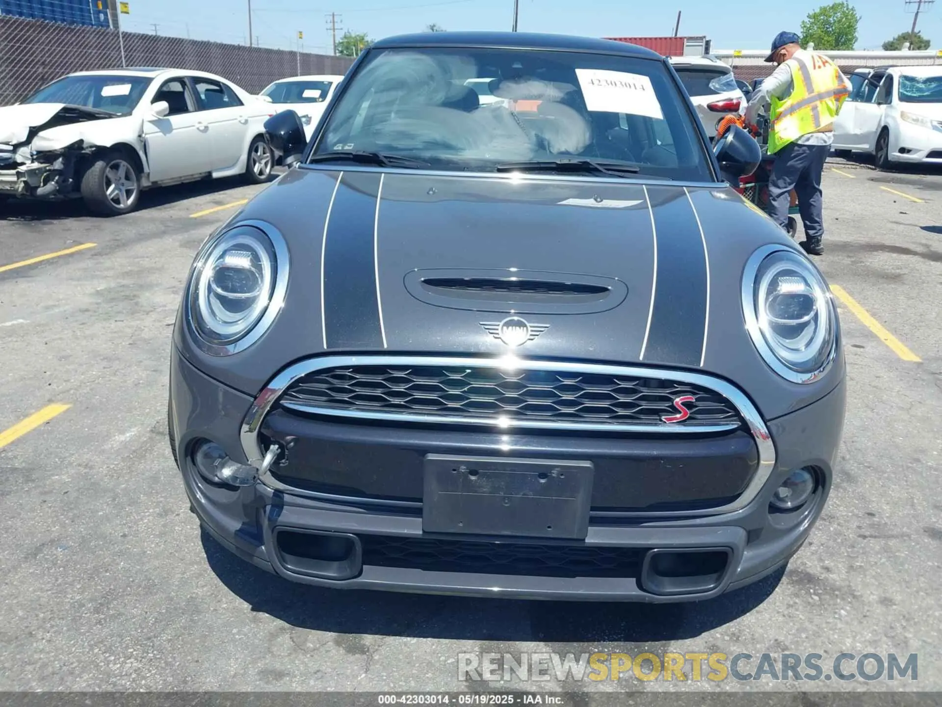 12 Photograph of a damaged car WMWXR5C06L2M16511 MINI HARDTOP 2020