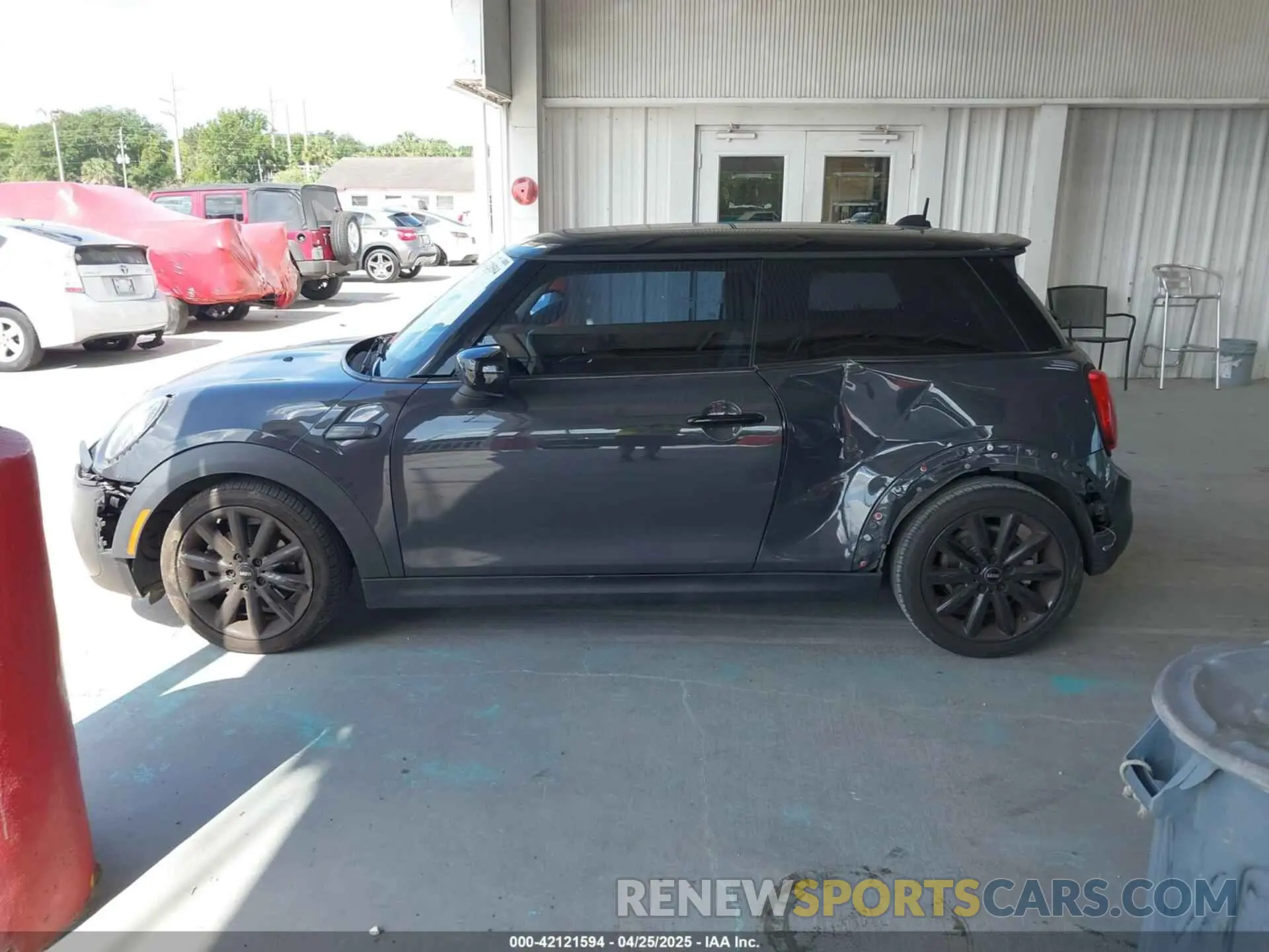 15 Photograph of a damaged car WMWXR5C07L2M59867 MINI HARDTOP 2020