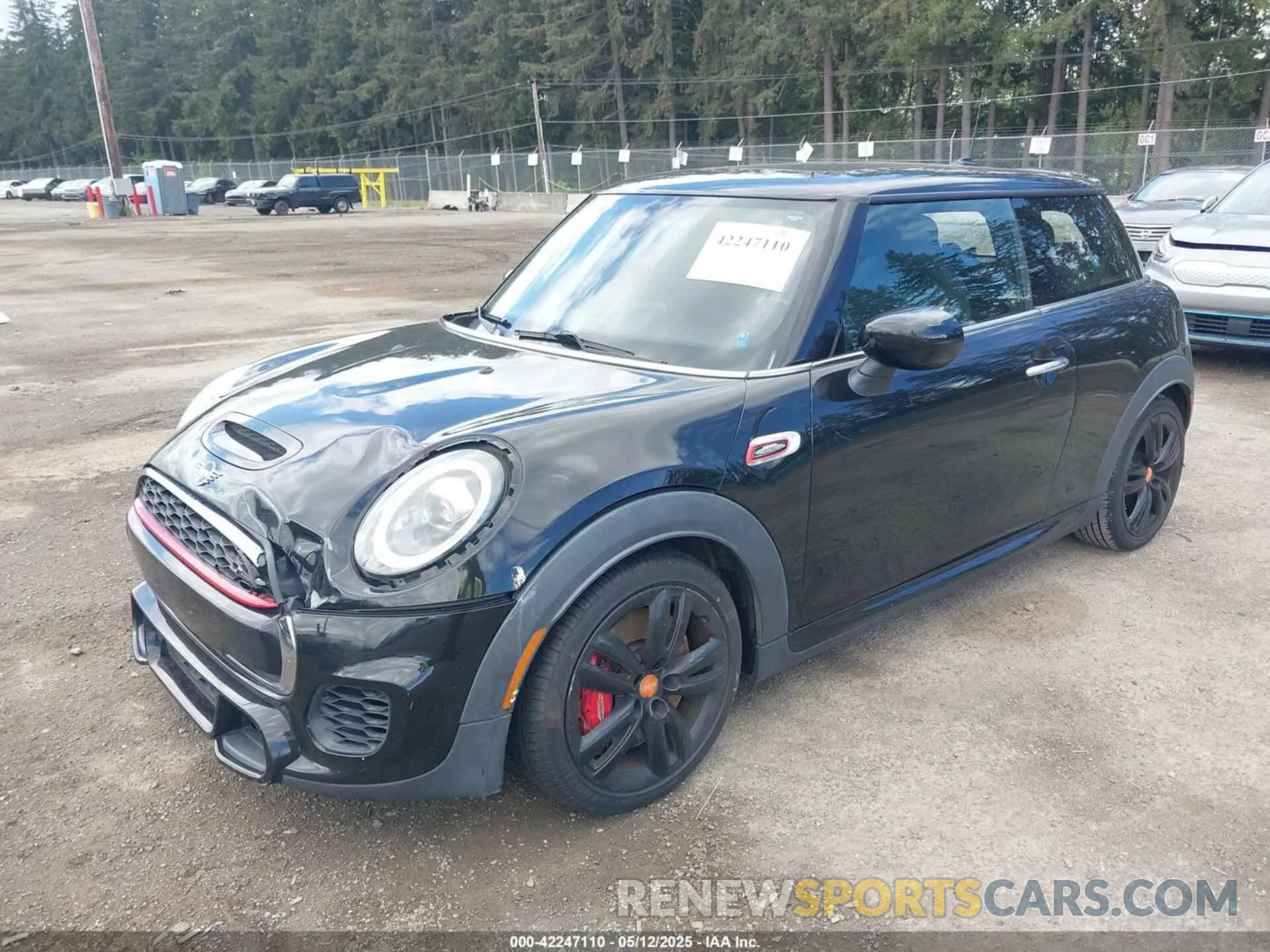 2 Photograph of a damaged car WMWXR9C08L2L45433 MINI HARDTOP 2020