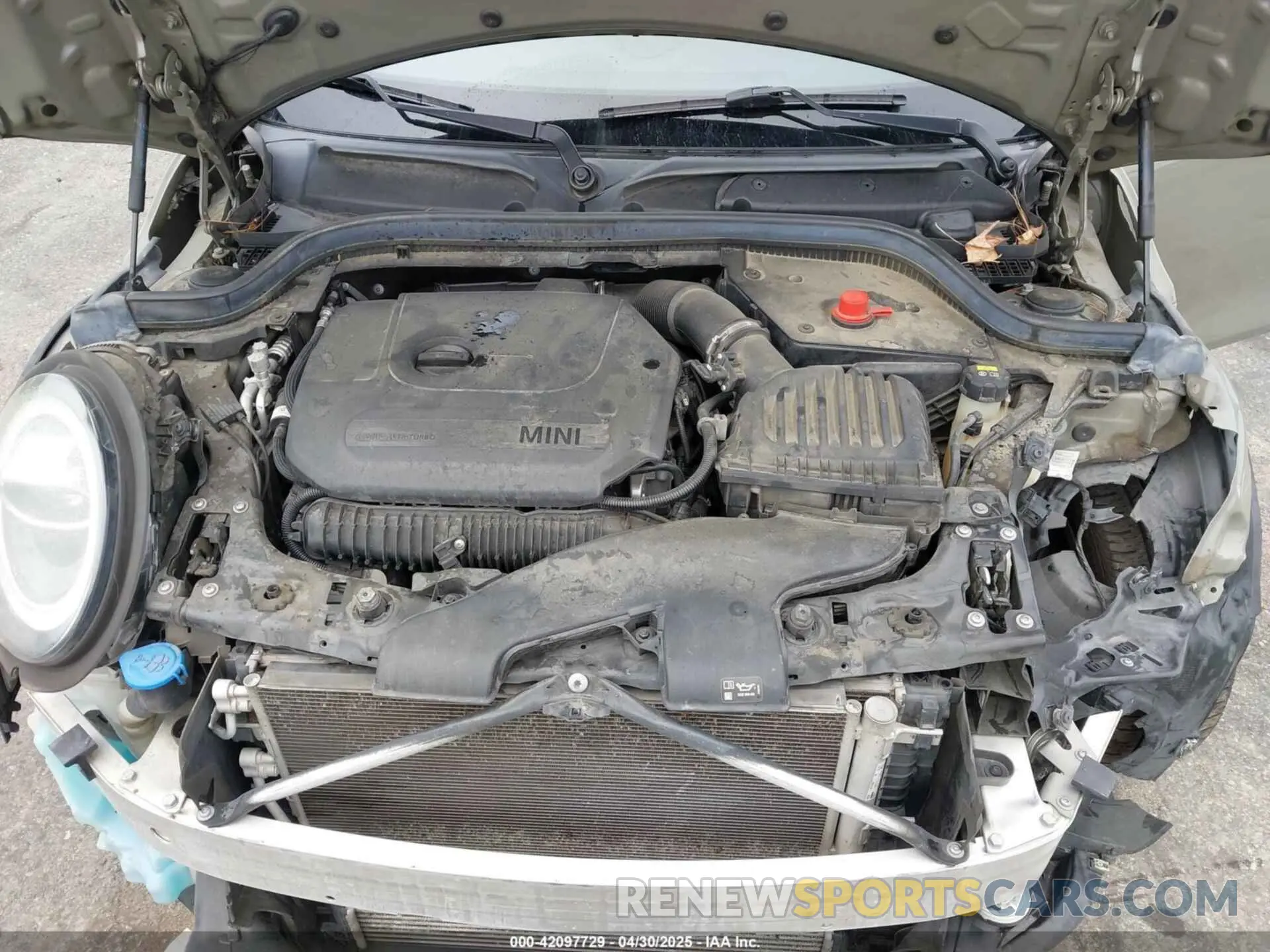 10 Photograph of a damaged car WMWXU9C03L2M42988 MINI HARDTOP 2020