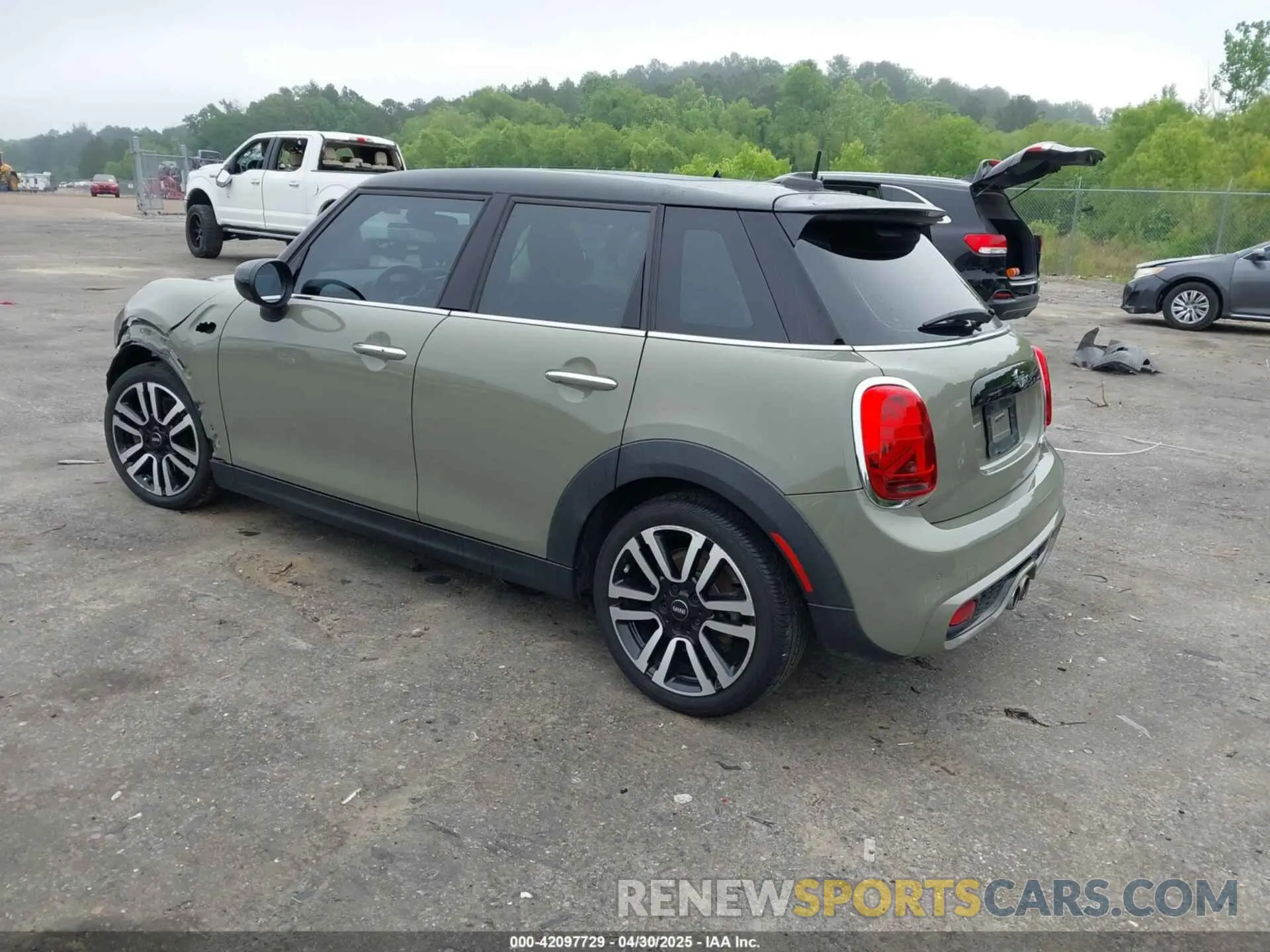 3 Photograph of a damaged car WMWXU9C03L2M42988 MINI HARDTOP 2020