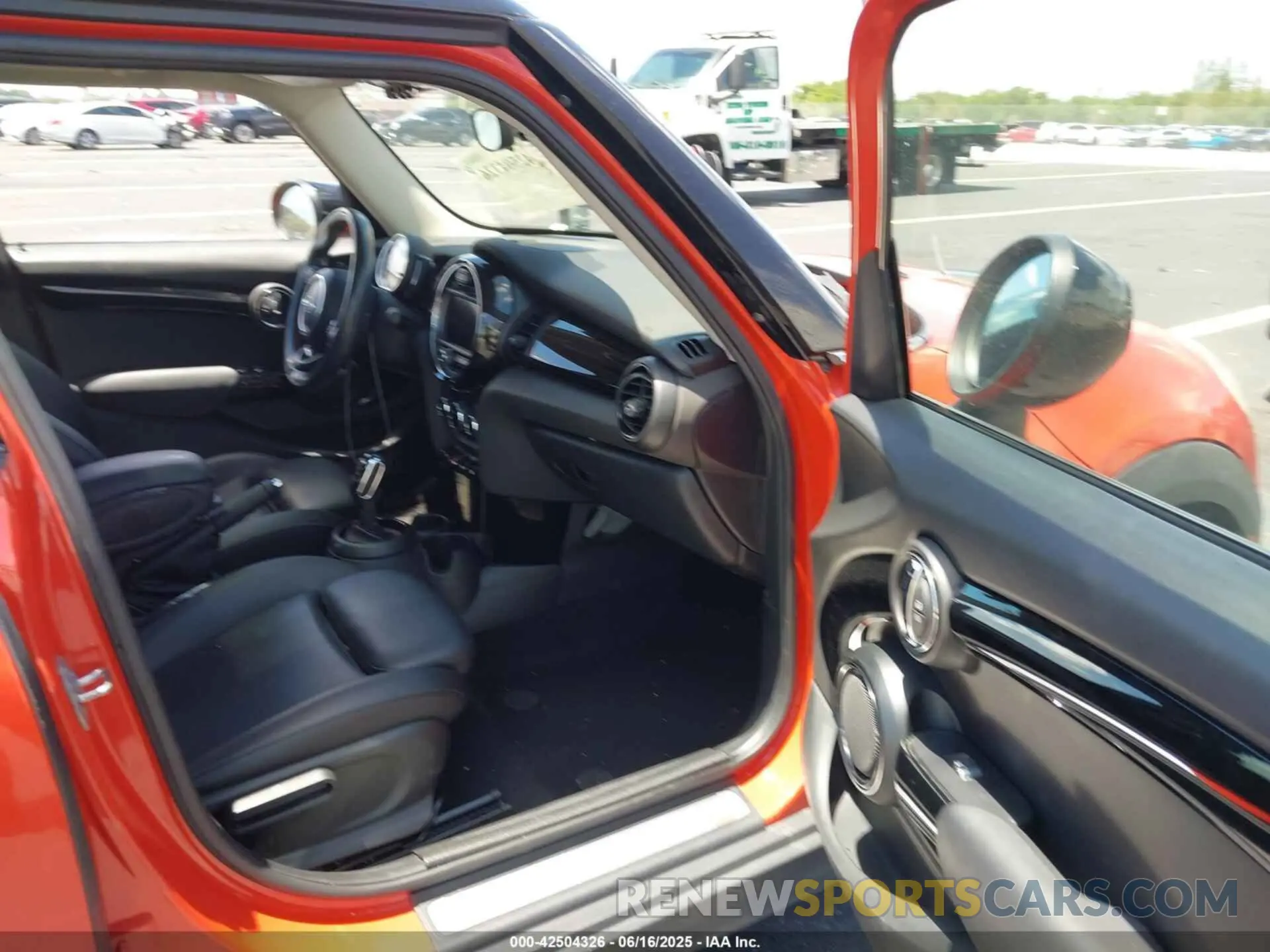 5 Фотография поврежденного автомобиля WMWXU9C05L2L88707 MINI HARDTOP 2020
