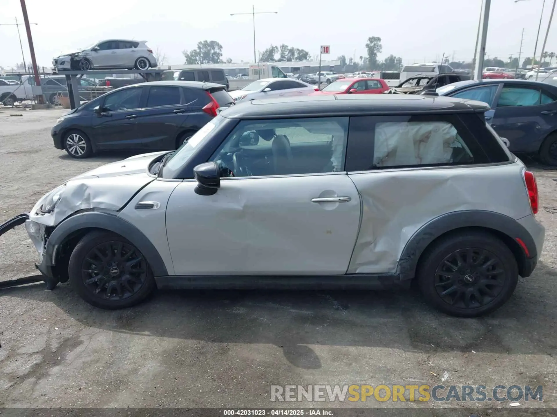 14 Фотография поврежденного автомобиля WMWXR3C09M2N96671 MINI HARDTOP 2021