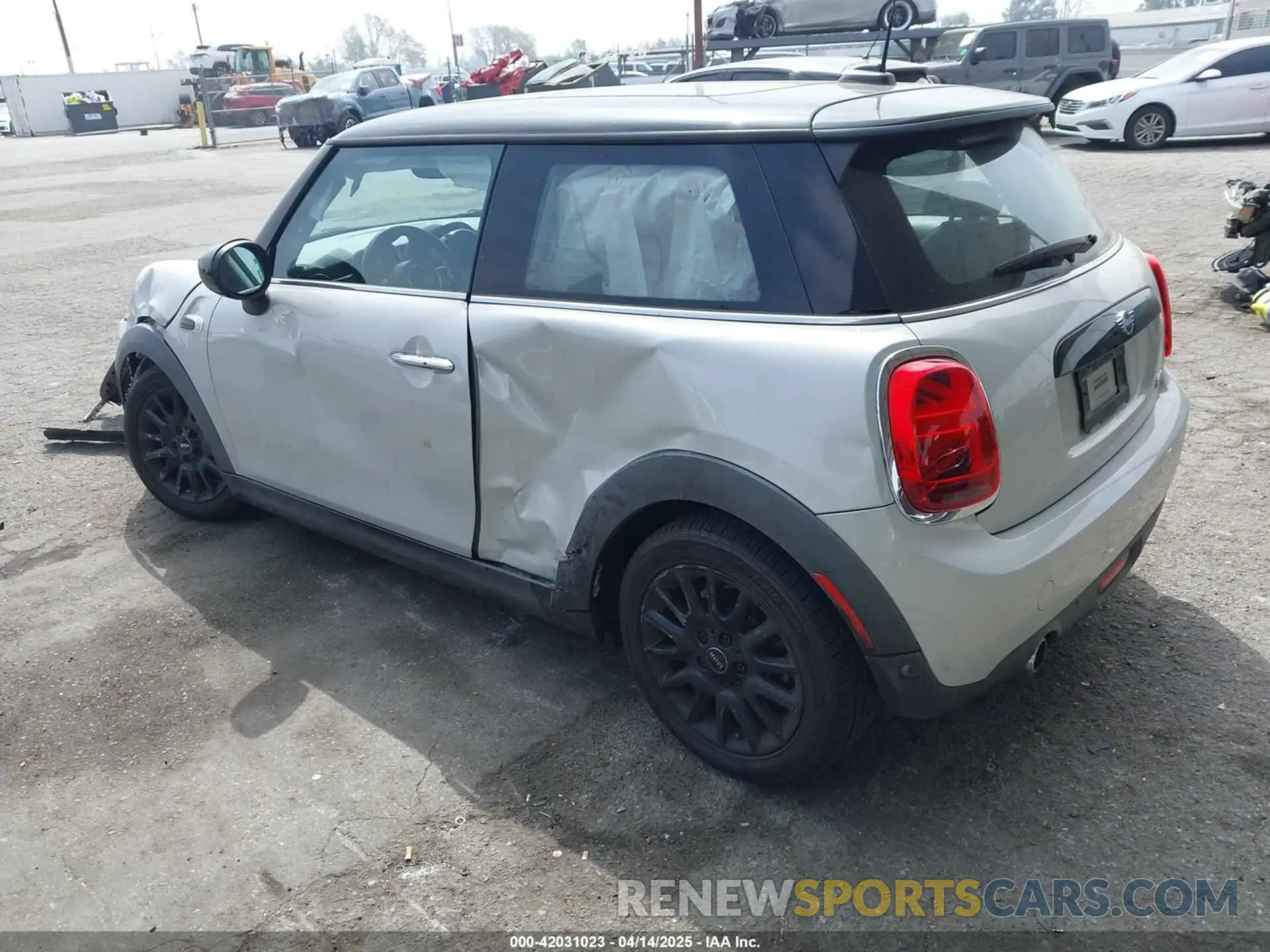 3 Фотография поврежденного автомобиля WMWXR3C09M2N96671 MINI HARDTOP 2021