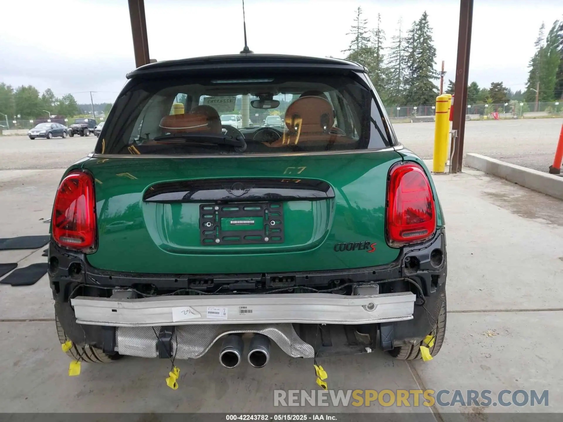17 Фотография поврежденного автомобиля WMWXR5C04M2N62455 MINI HARDTOP 2021