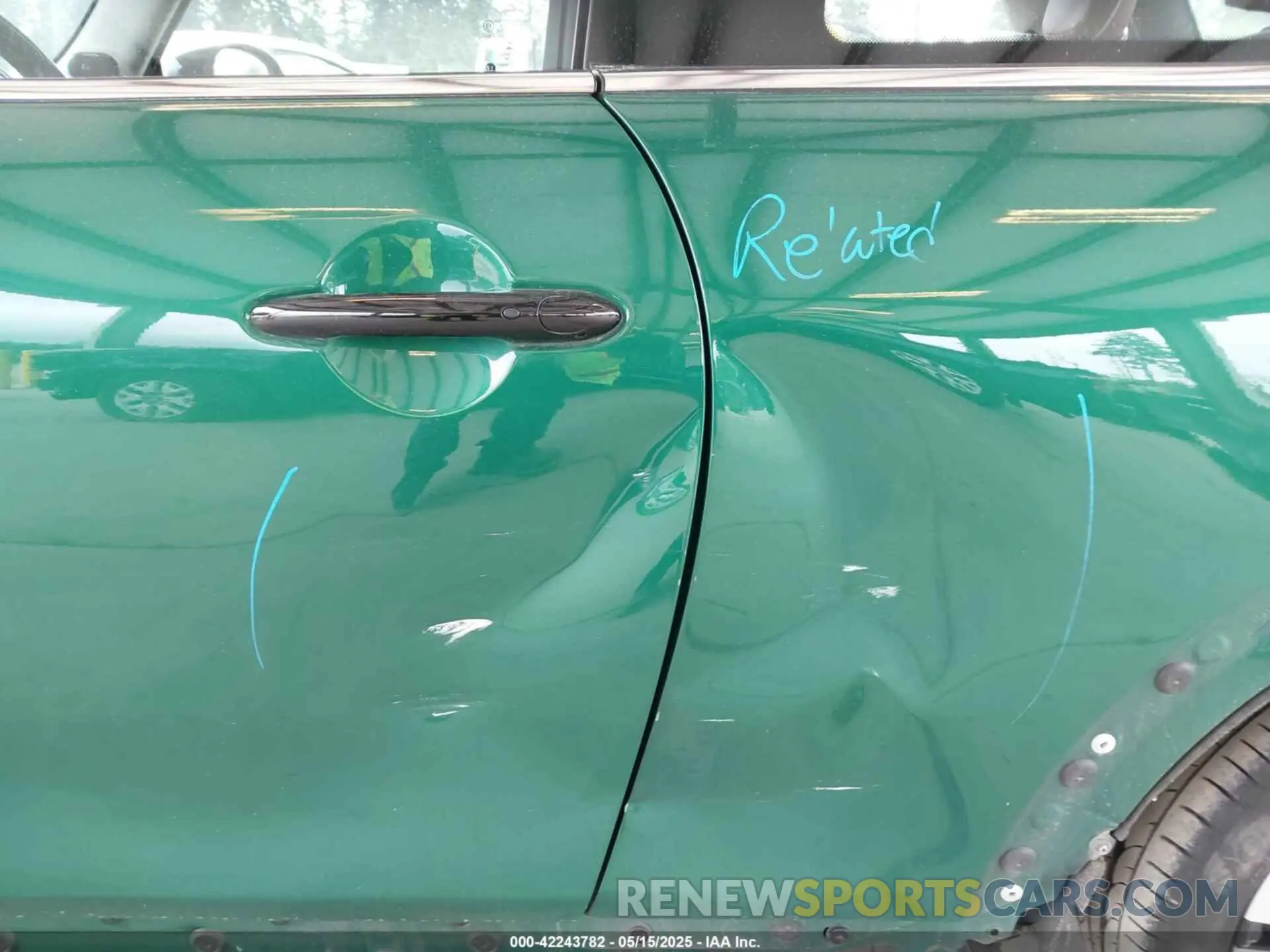 6 Фотография поврежденного автомобиля WMWXR5C04M2N62455 MINI HARDTOP 2021