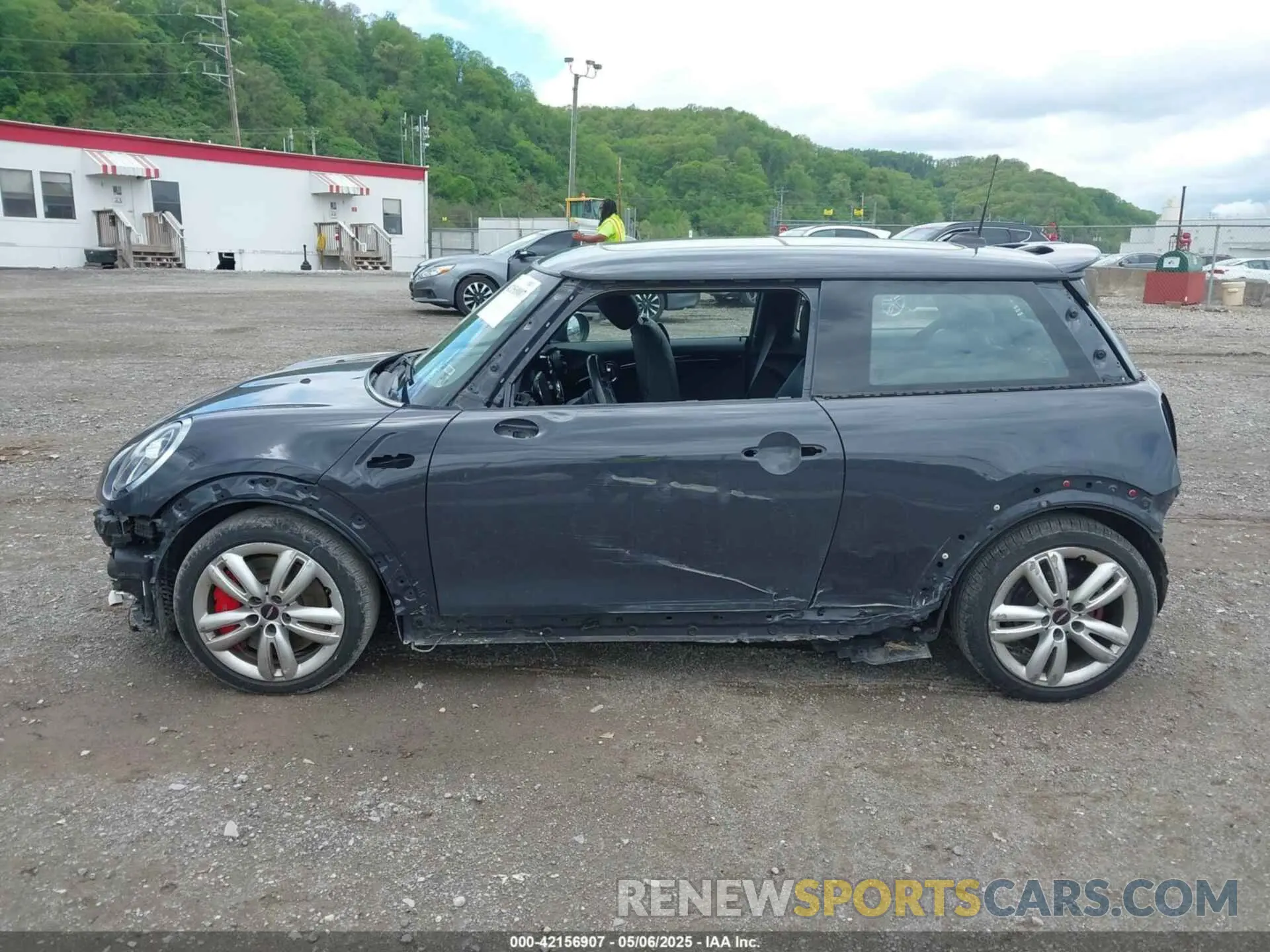 15 Фотография поврежденного автомобиля WMWXR9C00M2P18238 MINI HARDTOP 2021