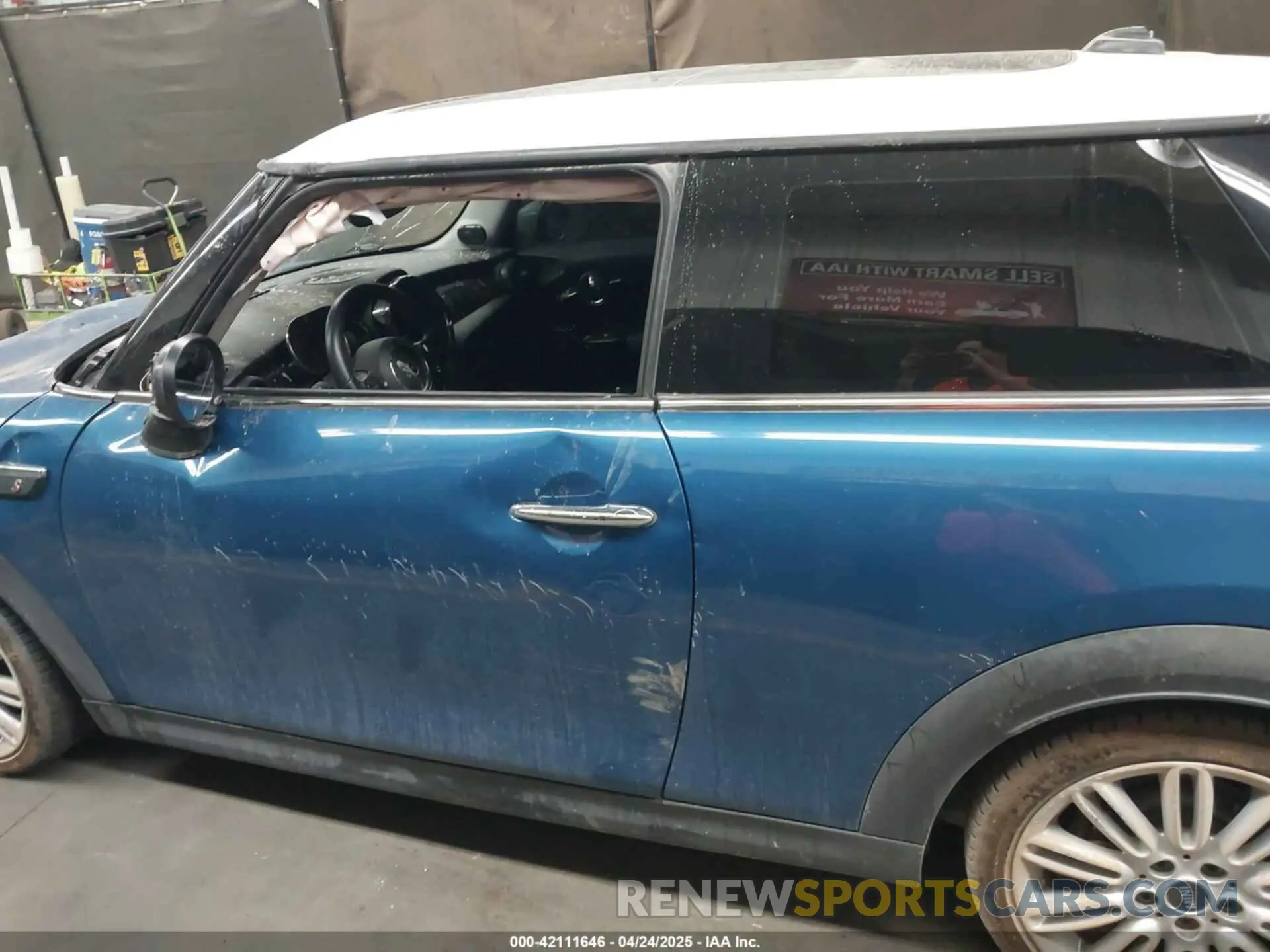 14 Photograph of a damaged car WMW53DH05N2R09949 MINI HARDTOP 2022