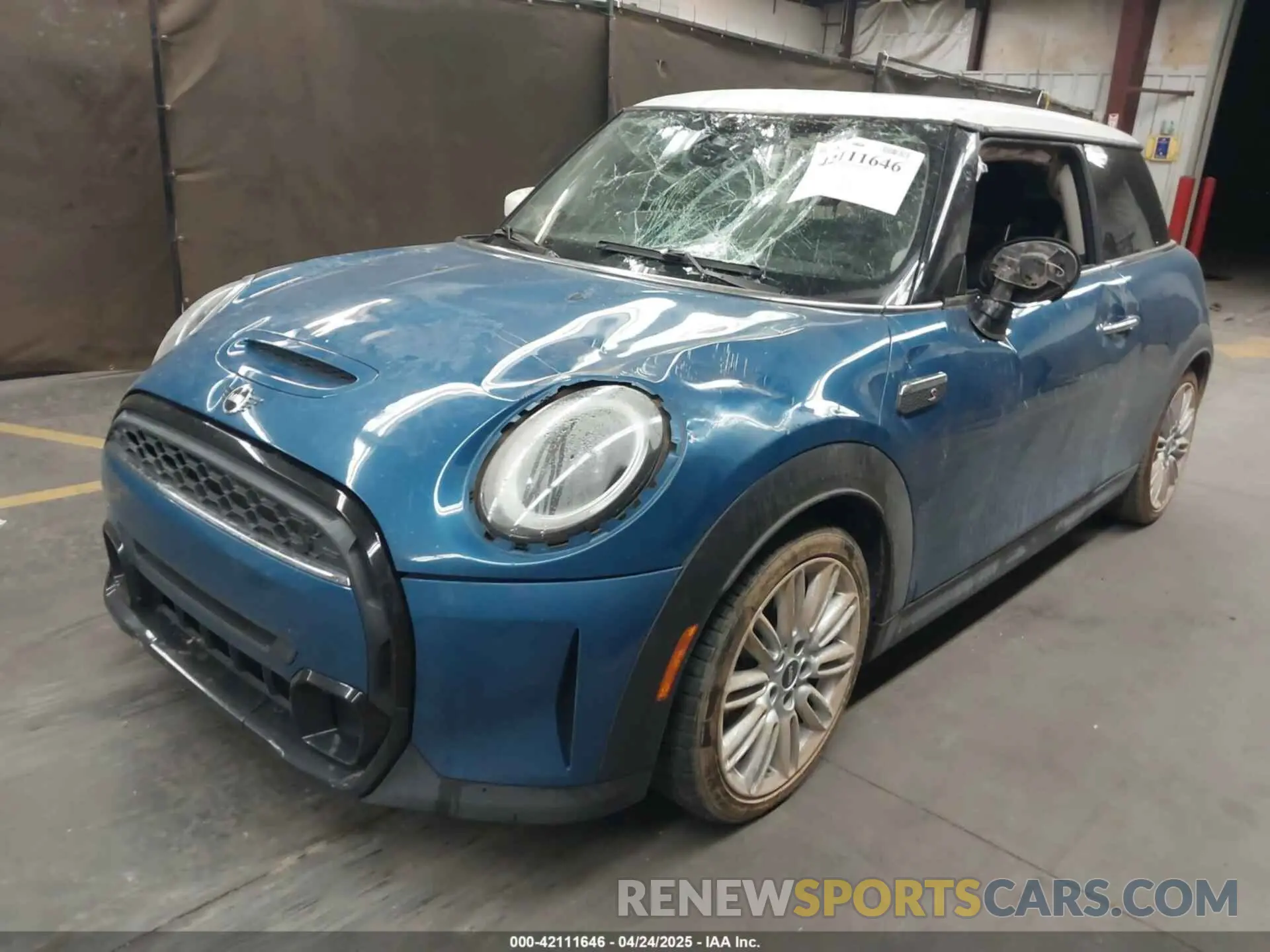 2 Photograph of a damaged car WMW53DH05N2R09949 MINI HARDTOP 2022