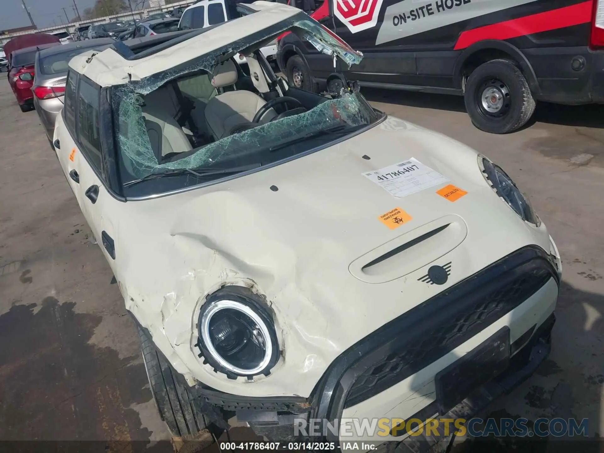 6 Photograph of a damaged car WMW53DK09N2P79411 MINI HARDTOP 2022