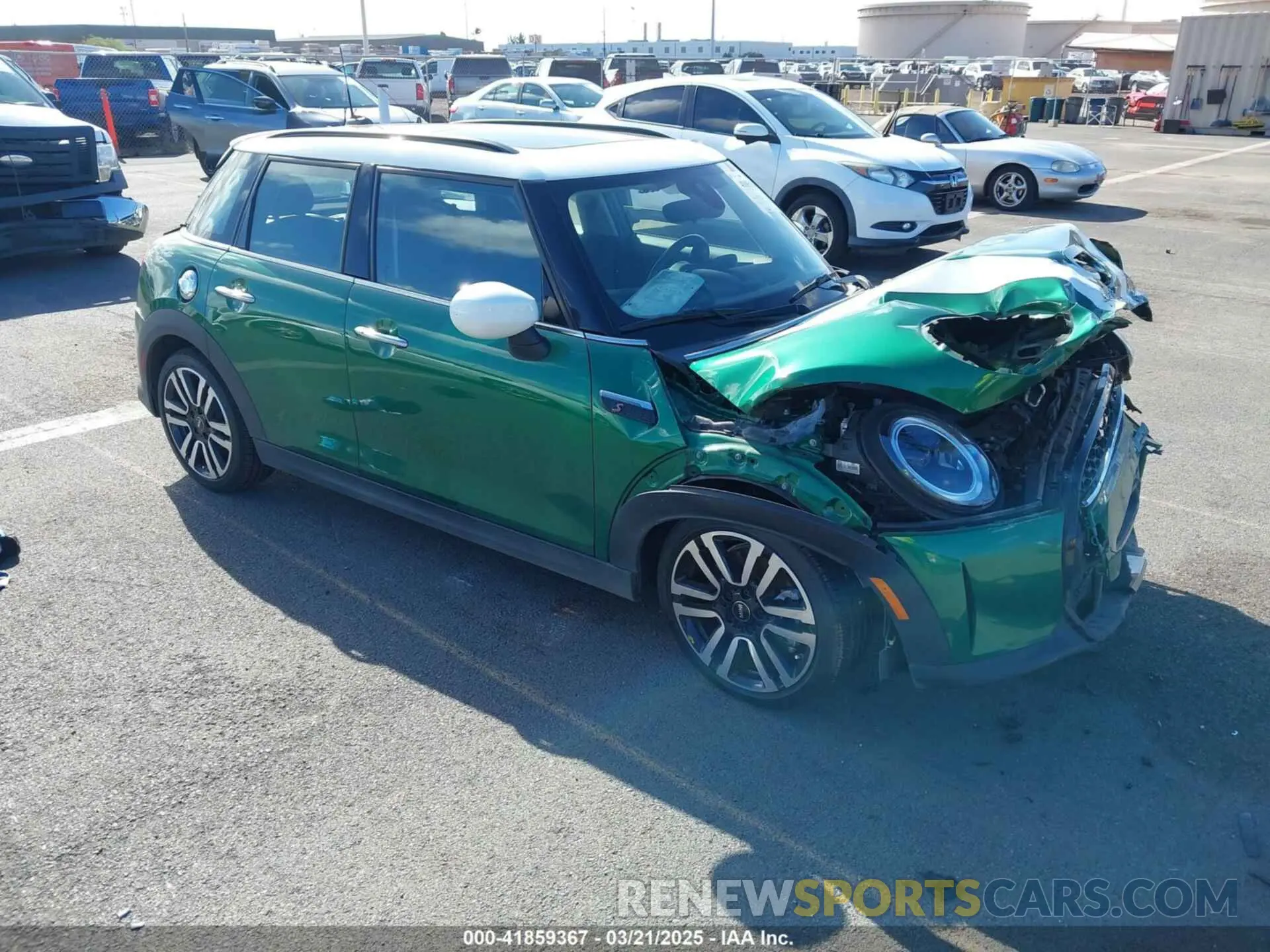1 Photograph of a damaged car WMW53DK0XN2R31678 MINI HARDTOP 2022