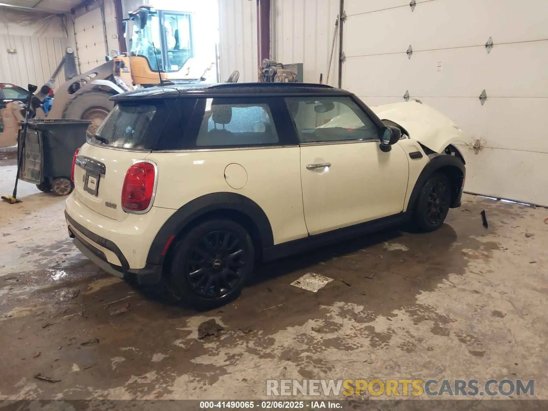4 Фотография поврежденного автомобиля WMW33DH01P2T73141 MINI HARDTOP 2023