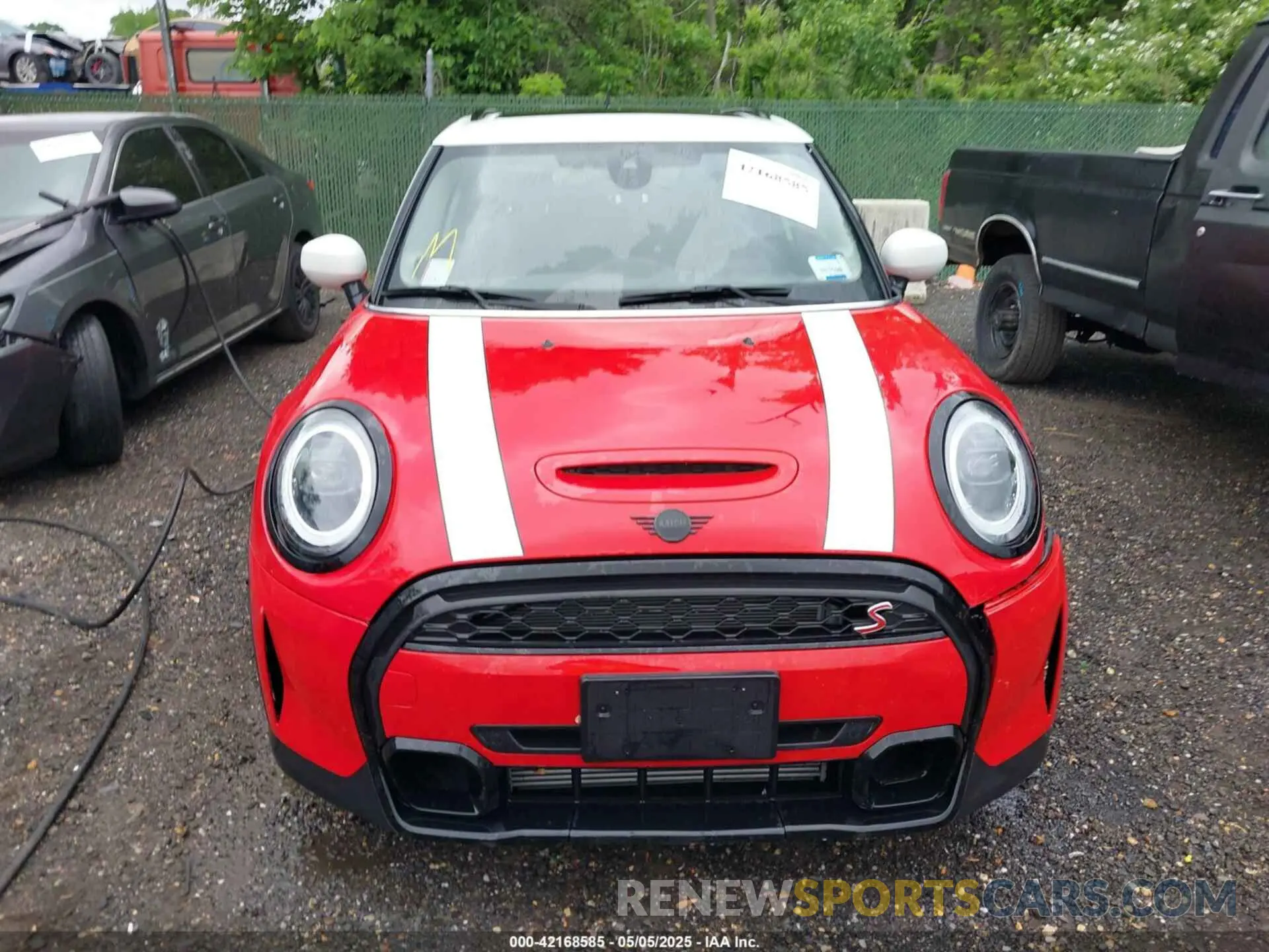 13 Photograph of a damaged car WMW53DK01R2U74636 MINI HARDTOP 2024