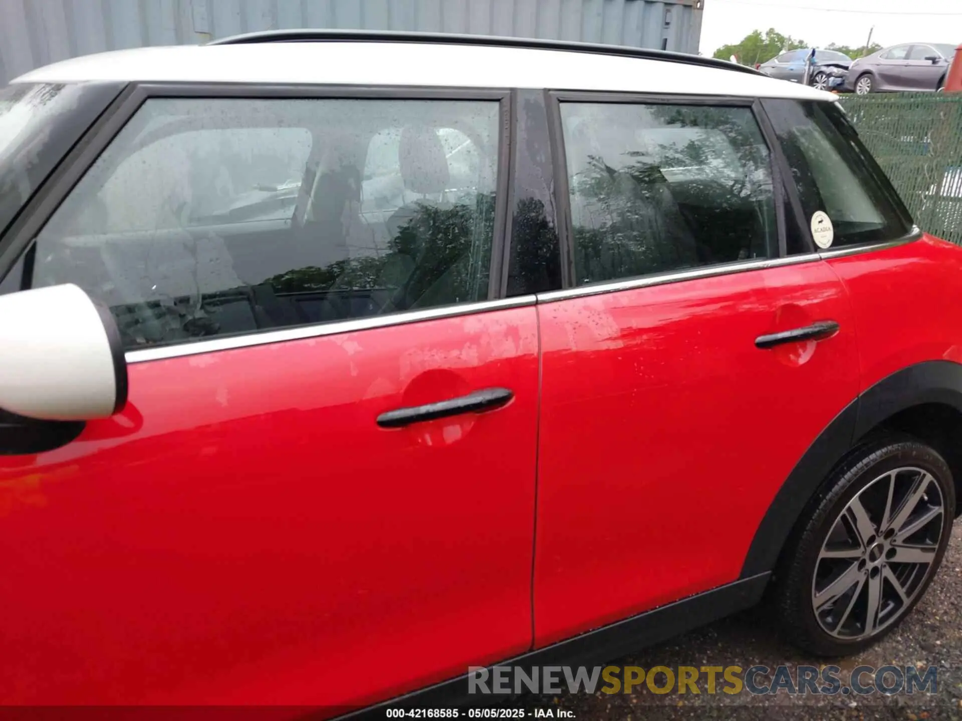 15 Photograph of a damaged car WMW53DK01R2U74636 MINI HARDTOP 2024