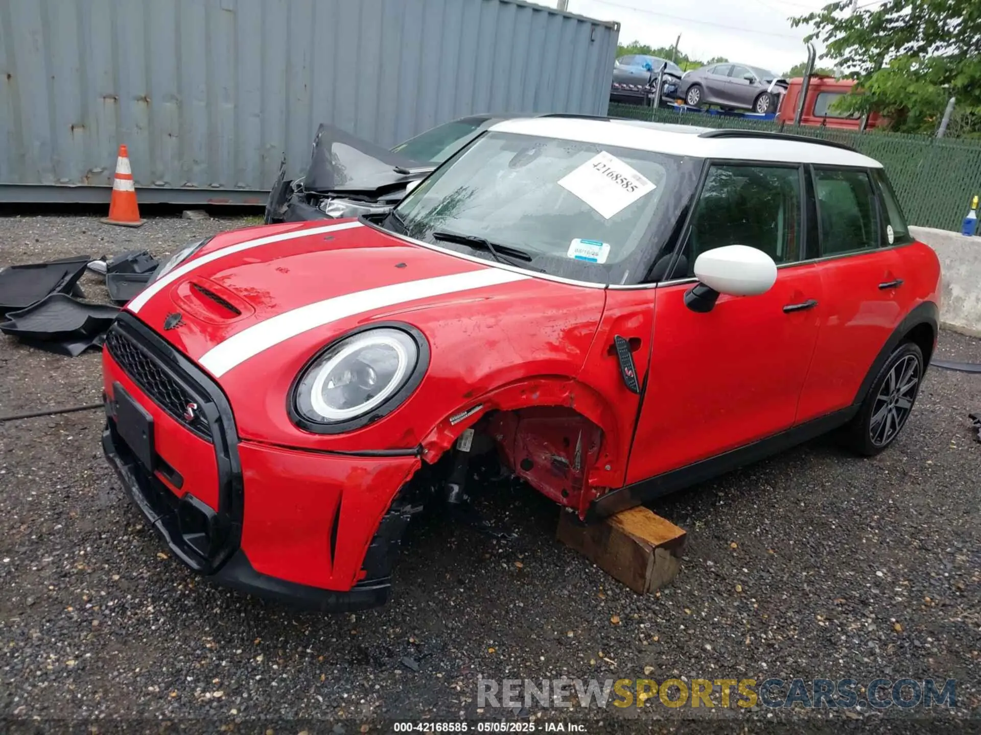 2 Photograph of a damaged car WMW53DK01R2U74636 MINI HARDTOP 2024