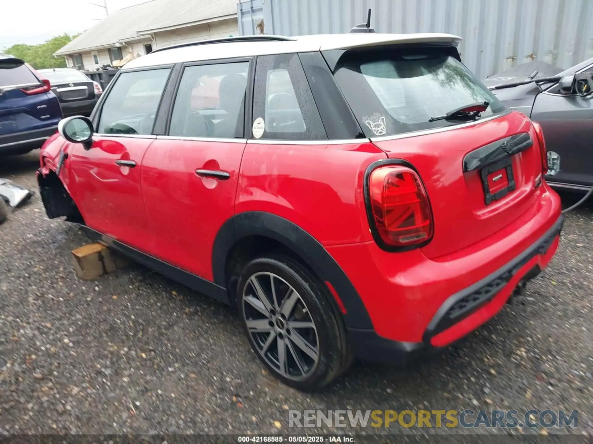 3 Photograph of a damaged car WMW53DK01R2U74636 MINI HARDTOP 2024