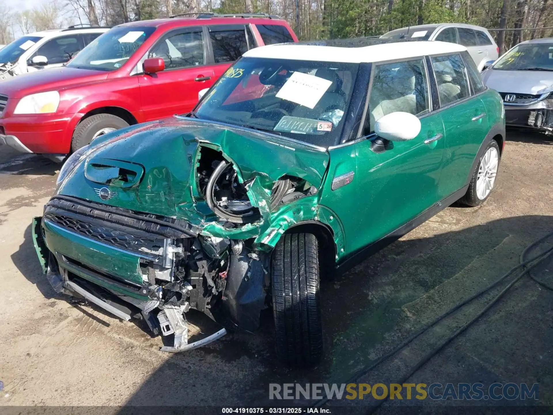 2 Photograph of a damaged car WMW53DK03R2U54159 MINI HARDTOP 2024