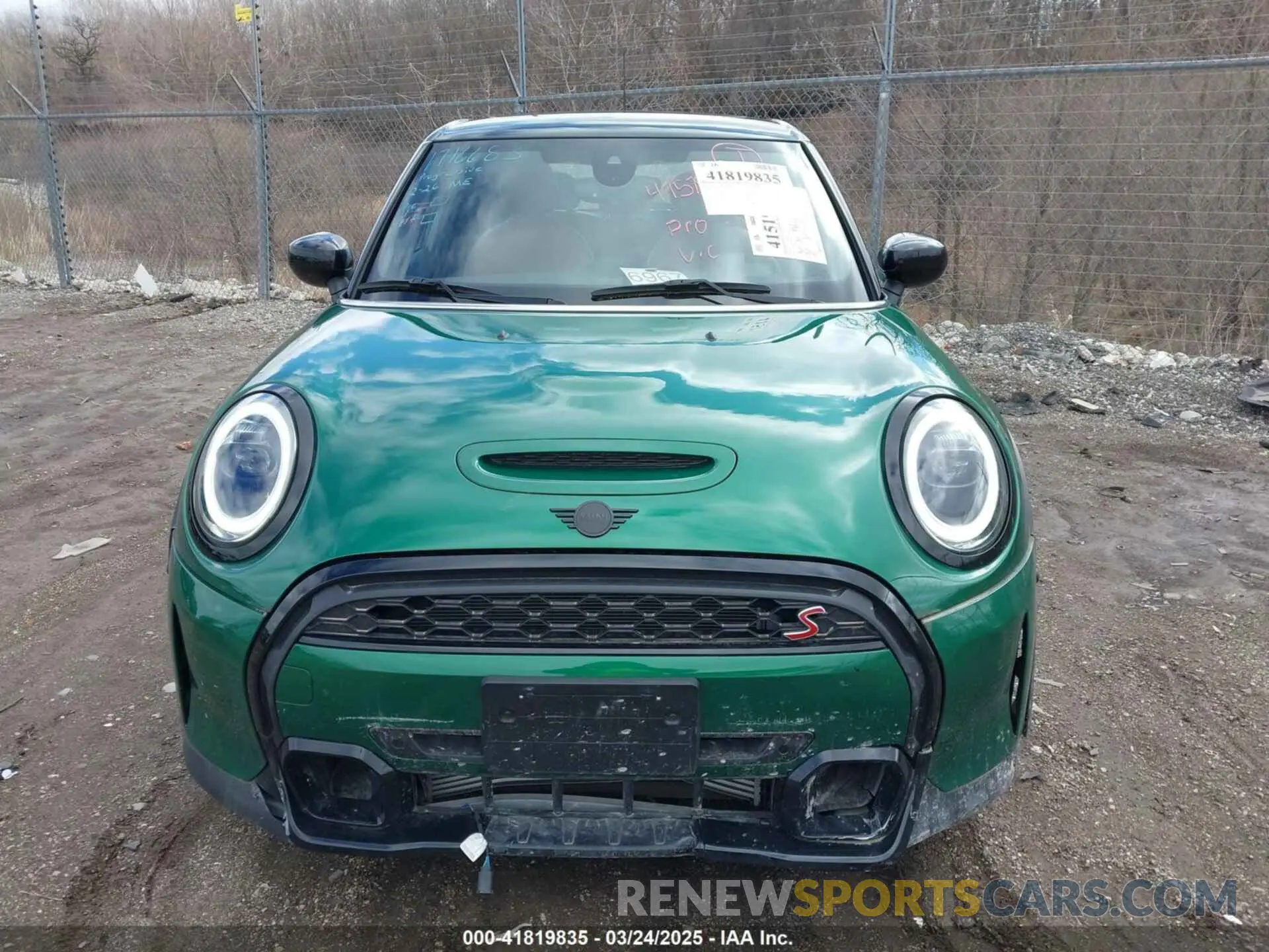 12 Photograph of a damaged car WMW53DK08R2U79106 MINI HARDTOP 2024