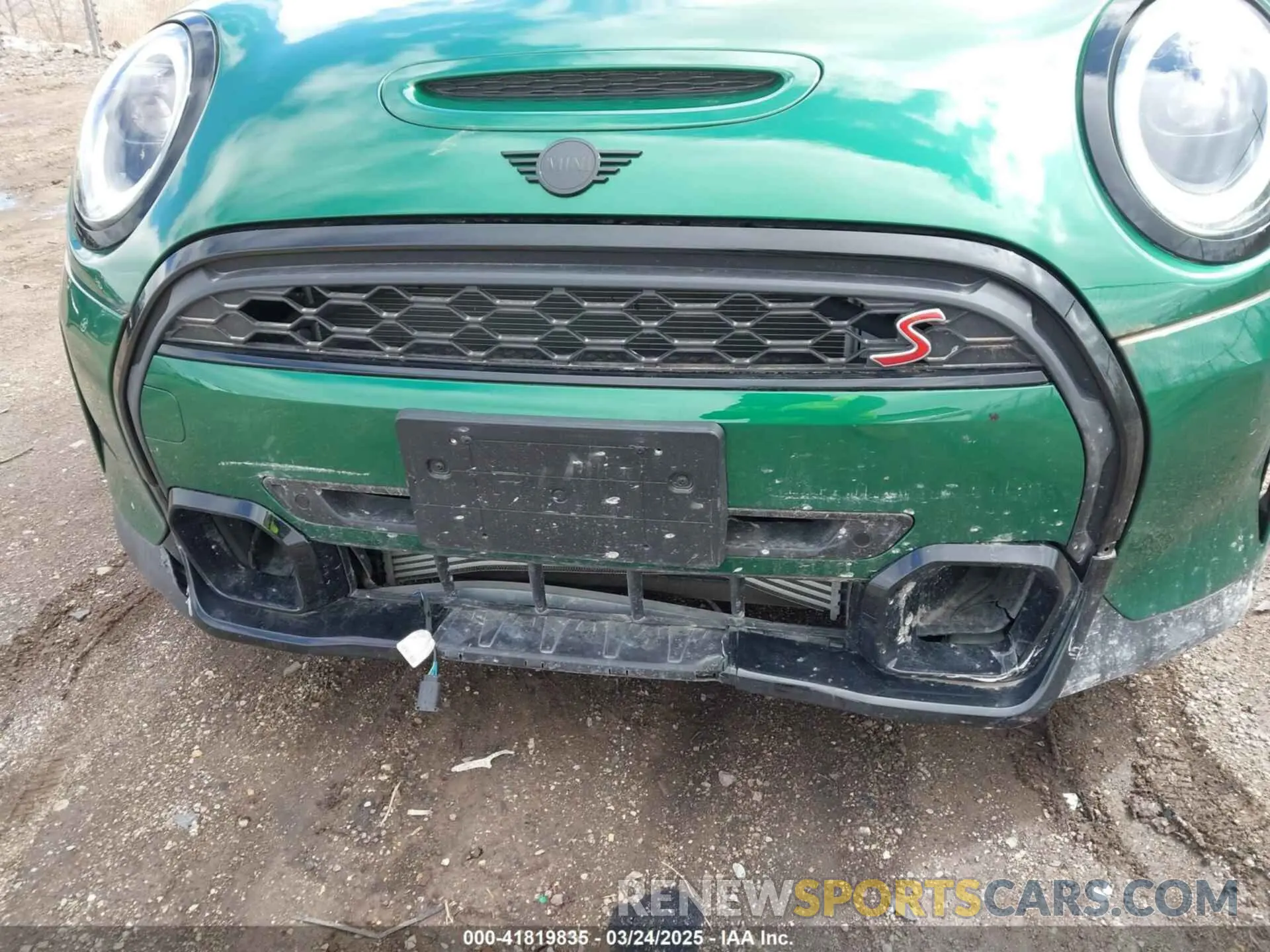 6 Photograph of a damaged car WMW53DK08R2U79106 MINI HARDTOP 2024