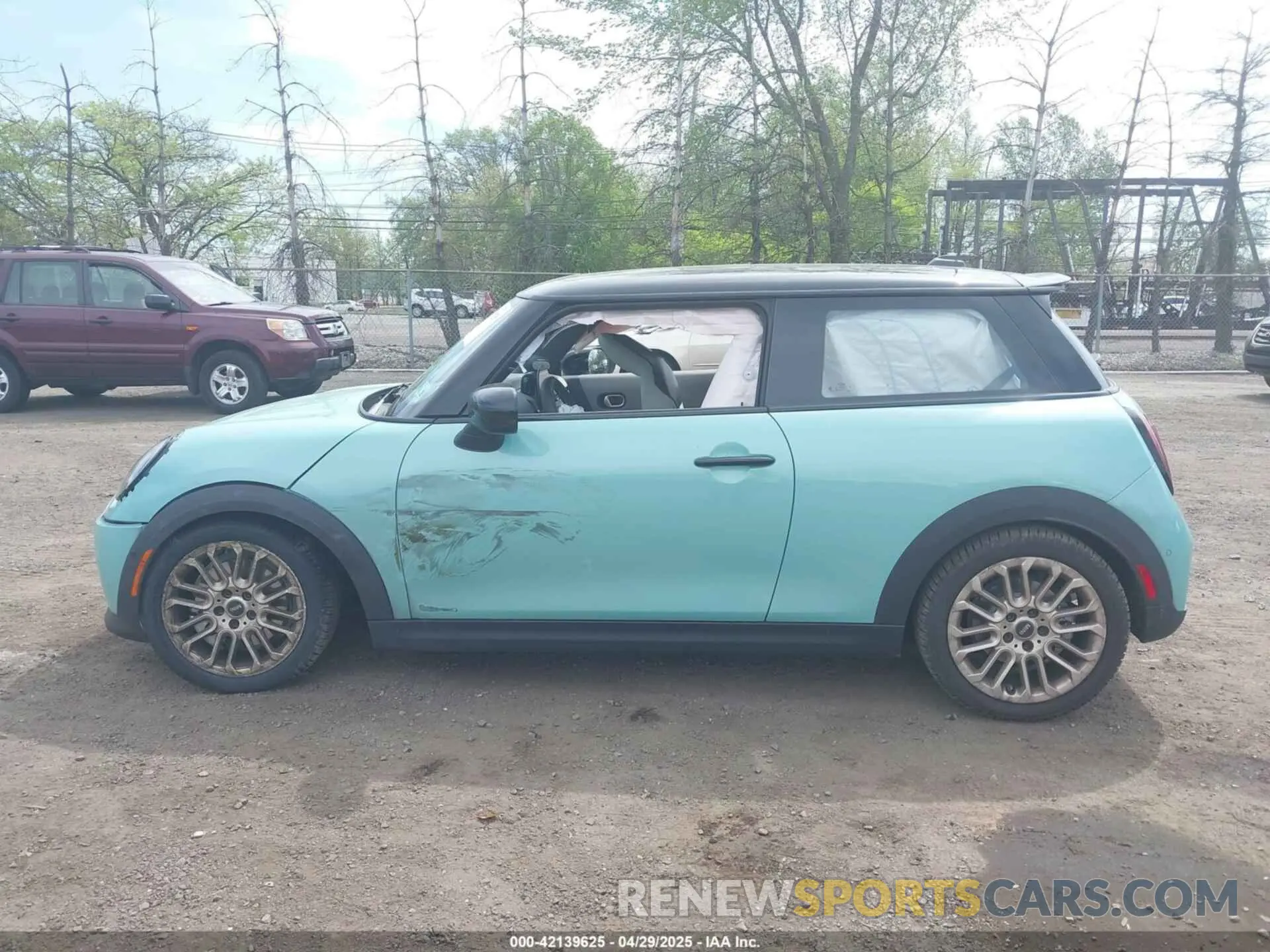 14 Photograph of a damaged car WMW23GD05S2W24870 MINI HARDTOP 2025