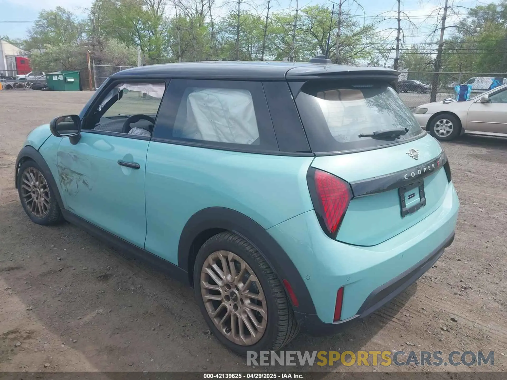 3 Photograph of a damaged car WMW23GD05S2W24870 MINI HARDTOP 2025